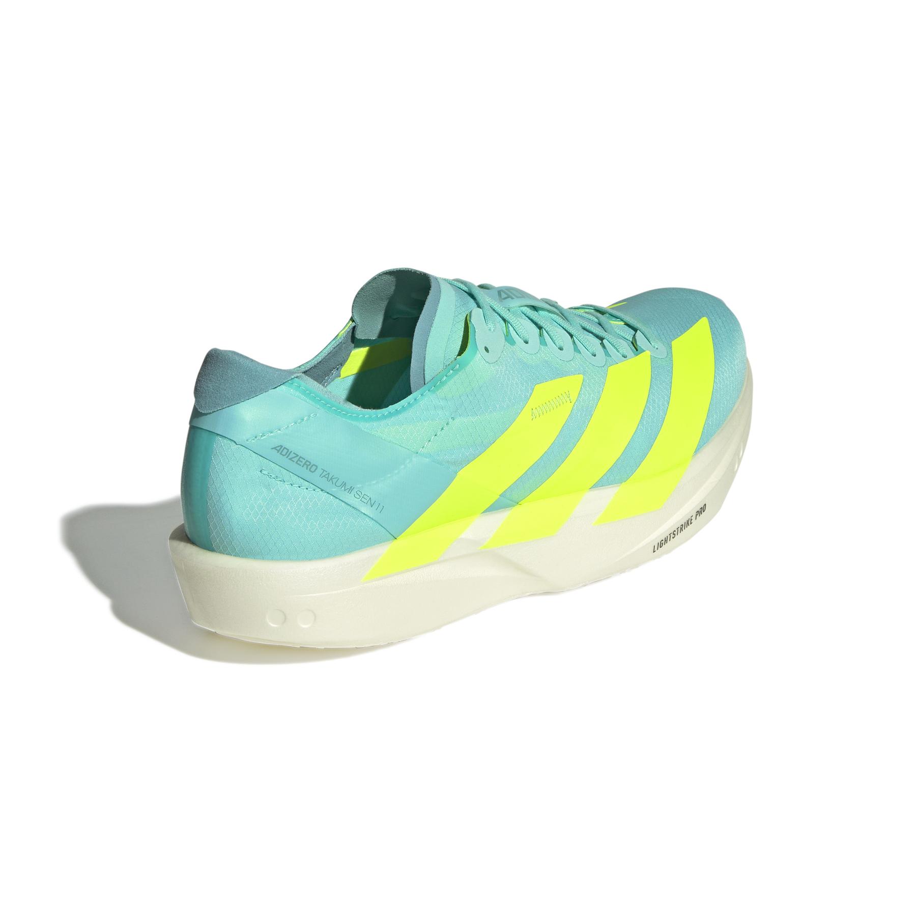 product/a/d/adidas_jq2813_7_footwear_photography_back_lateral_top_view_white.jpg