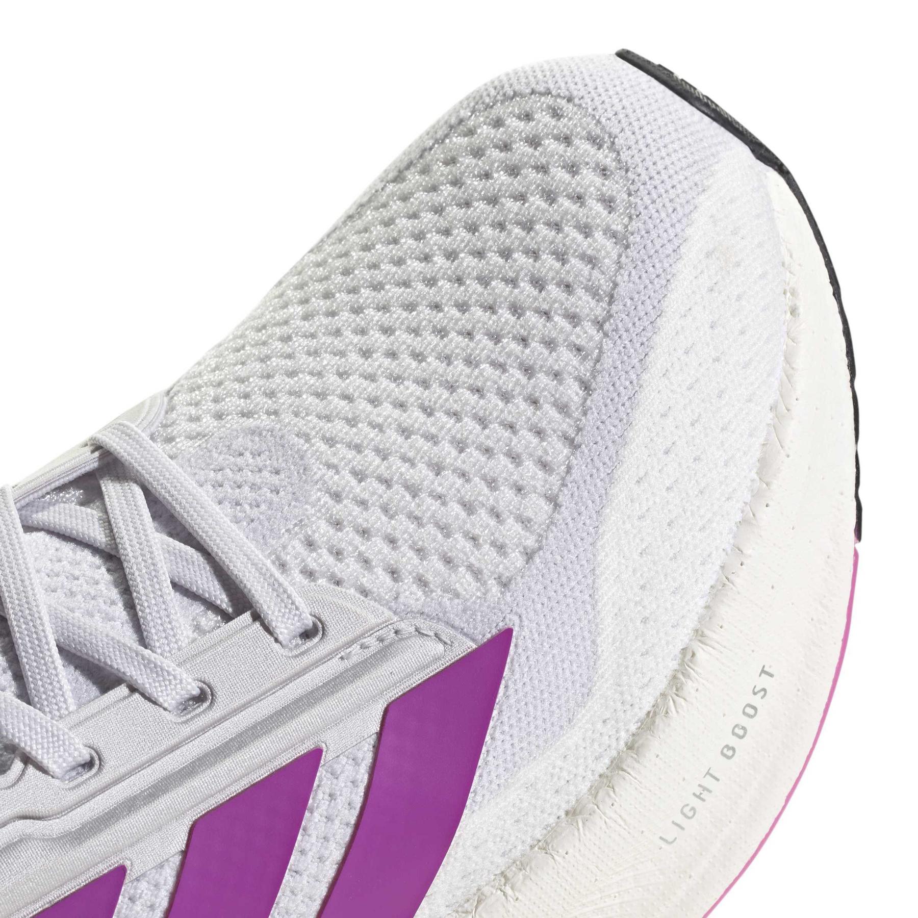 product/a/d/adidas_jq8082_8_footwear_photography_detail_view_1_white-nw091625.jpg