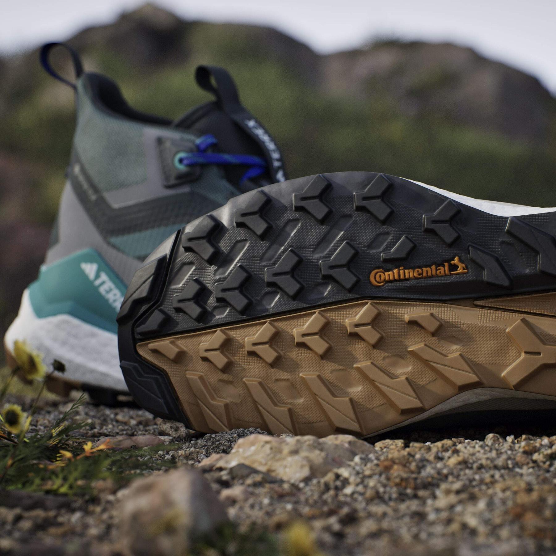 product/a/d/adidas_jq9900_23_footwear_photography_heromrktng_view_11-nw091625.jpg