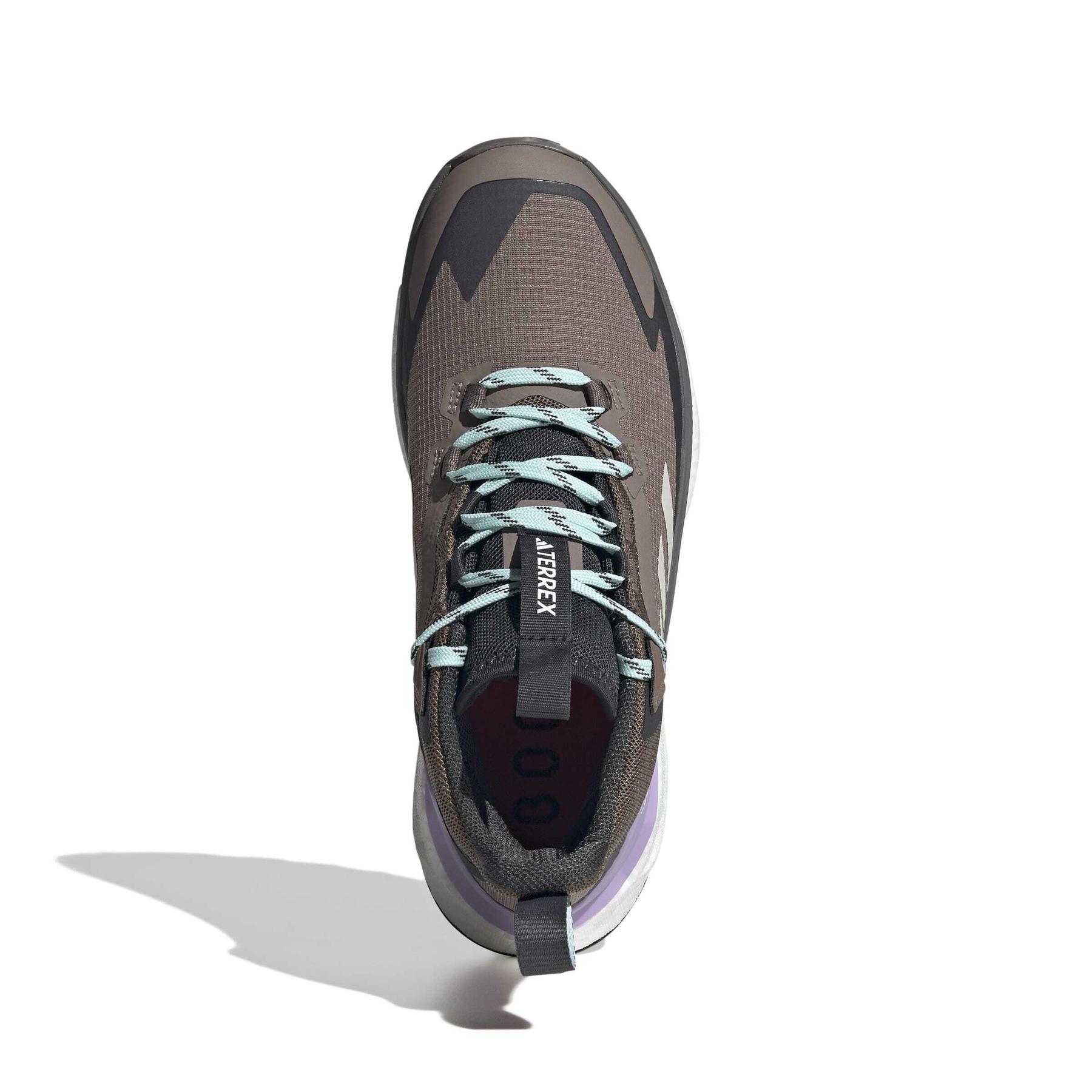 product/a/d/adidas_jq9901_3_footwear_photography_top_portrait_view_white-nw091625.jpg