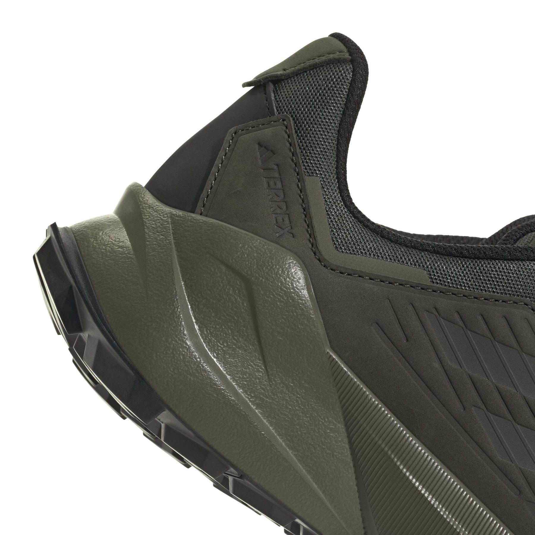 product/a/d/adidas_jq9918_9_footwear_photography_detail_view_2_white-nw091625.jpg