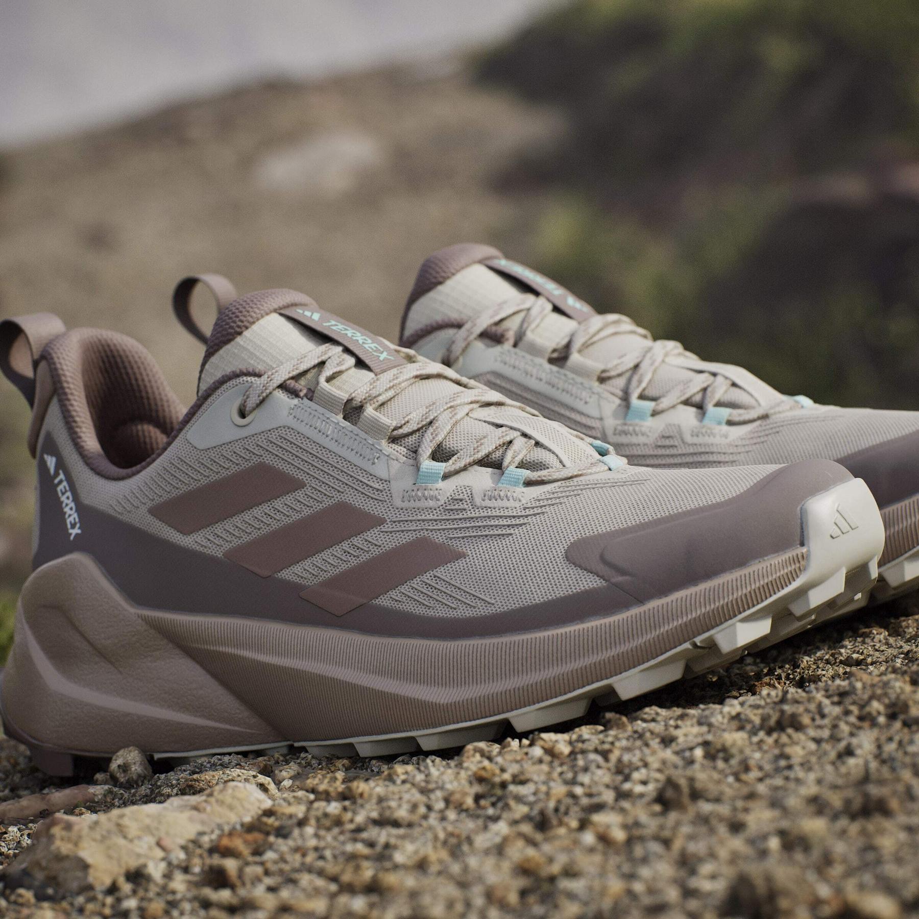 product/a/d/adidas_jq9923_21_footwear_photography_heromrktng_view_9-nw091625.jpg