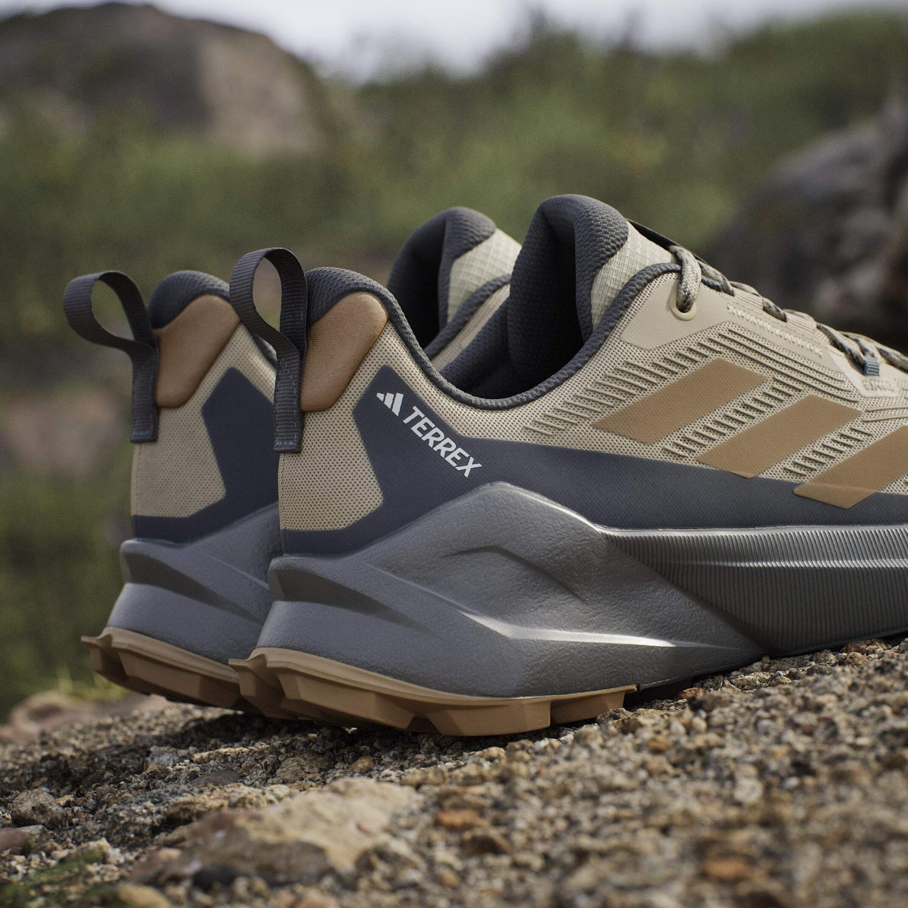 product/a/d/adidas_jq9924_23_footwear_photography_heromrktng_view_10-nw091625.jpg