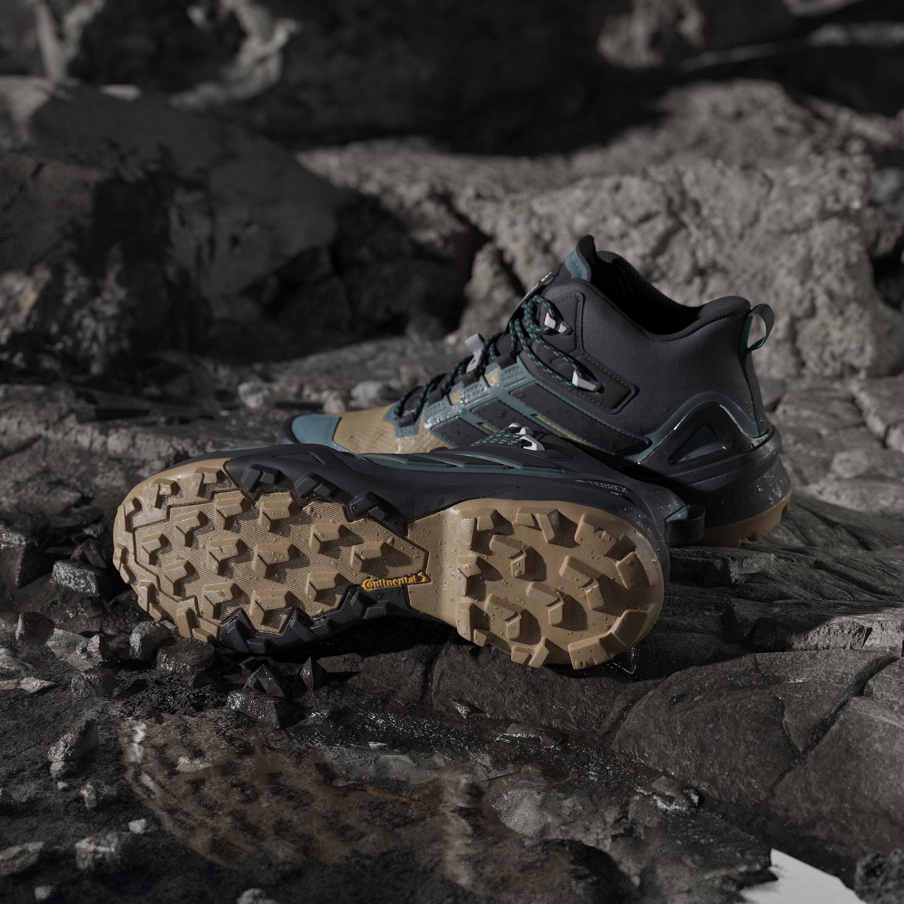 product/a/d/adidas_jq9927_17_footwear_photography_heromrktng_view_4-072925nw.jpg