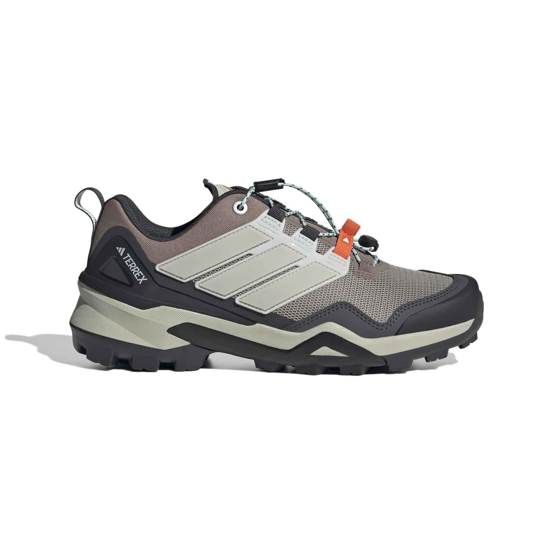 product/a/d/adidas_jq9938_1_footwear_photography_side_lateral_center_view_white-nw091625.jpg