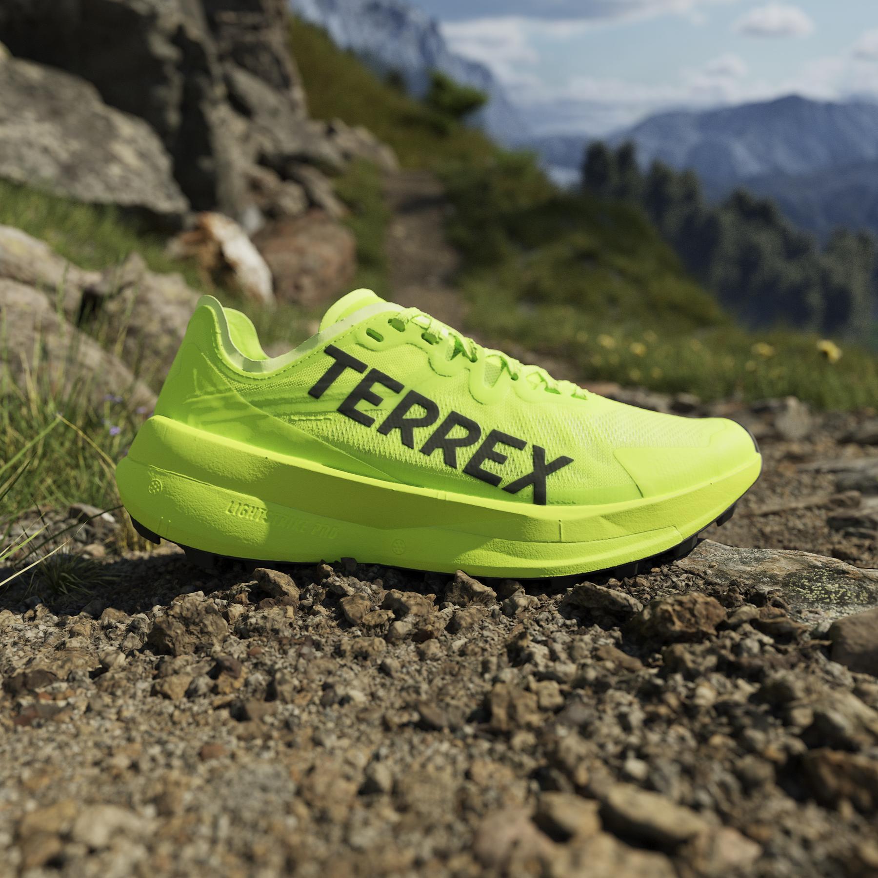 product/a/d/adidas_jr5219_16_footwear_photography_heromrktng_view_3-nw091725.jpg