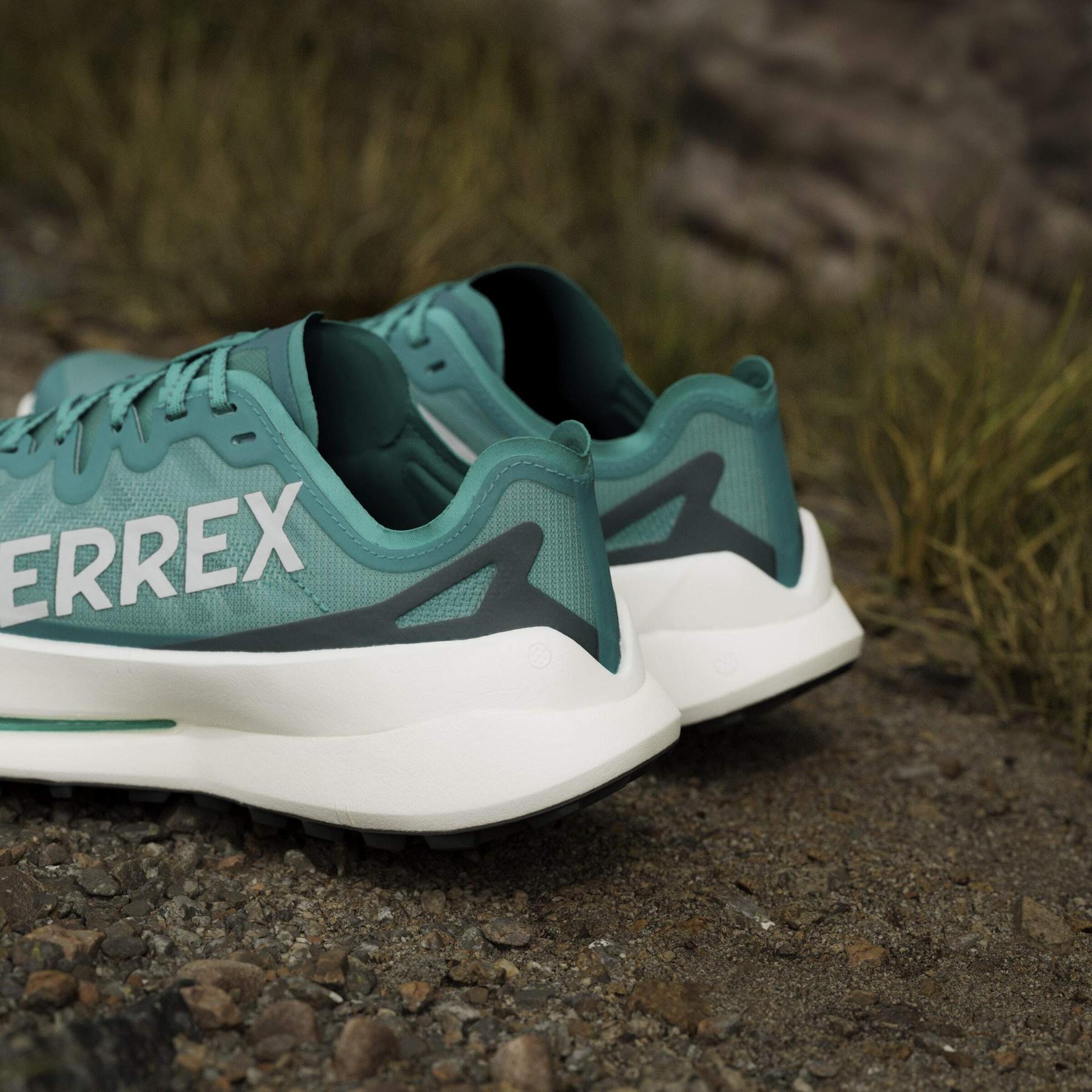 product/a/d/adidas_jr5238_22_footwear_photography_heromrktng_view_9-nw091725.jpg