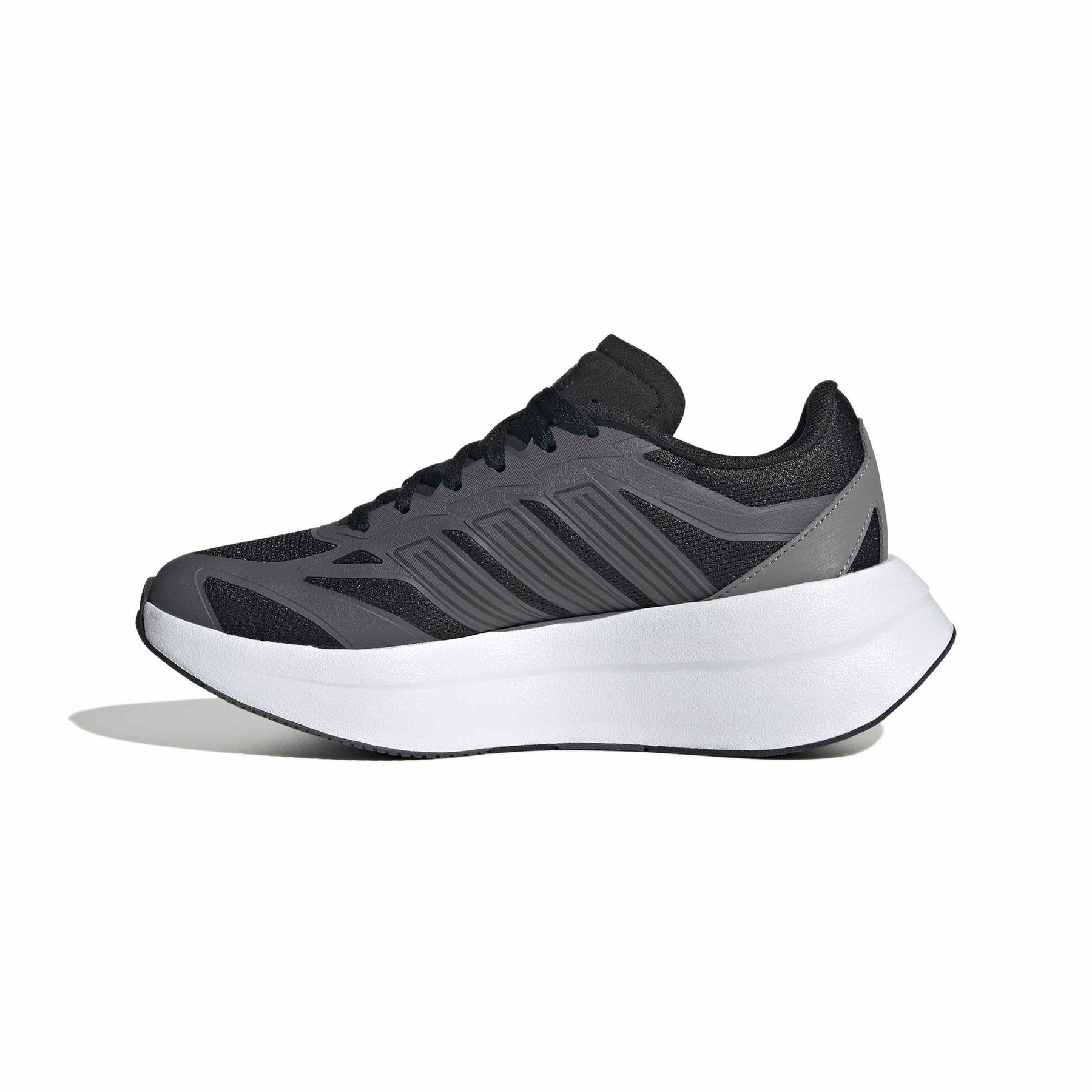 product/a/d/adidas_js3960_5_footwear_photography_side_medial_center_view_white-nw091725.jpg