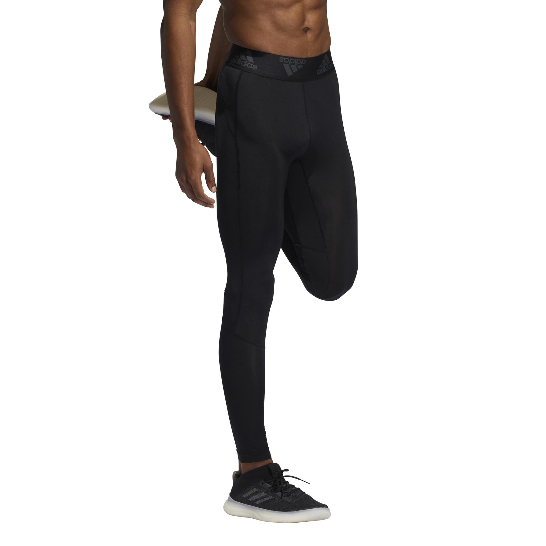 product/g/l/gl0452_app_on-model_walking_white.jpg
