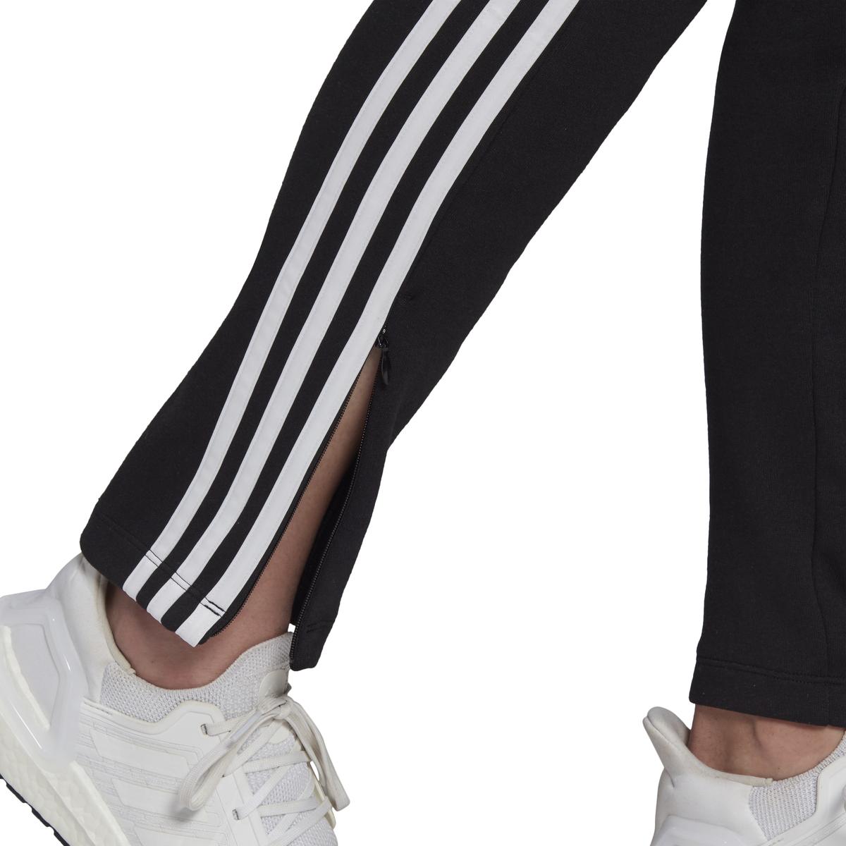 product/g/p/gp7350_app_on-model_detail-2_white.jpg