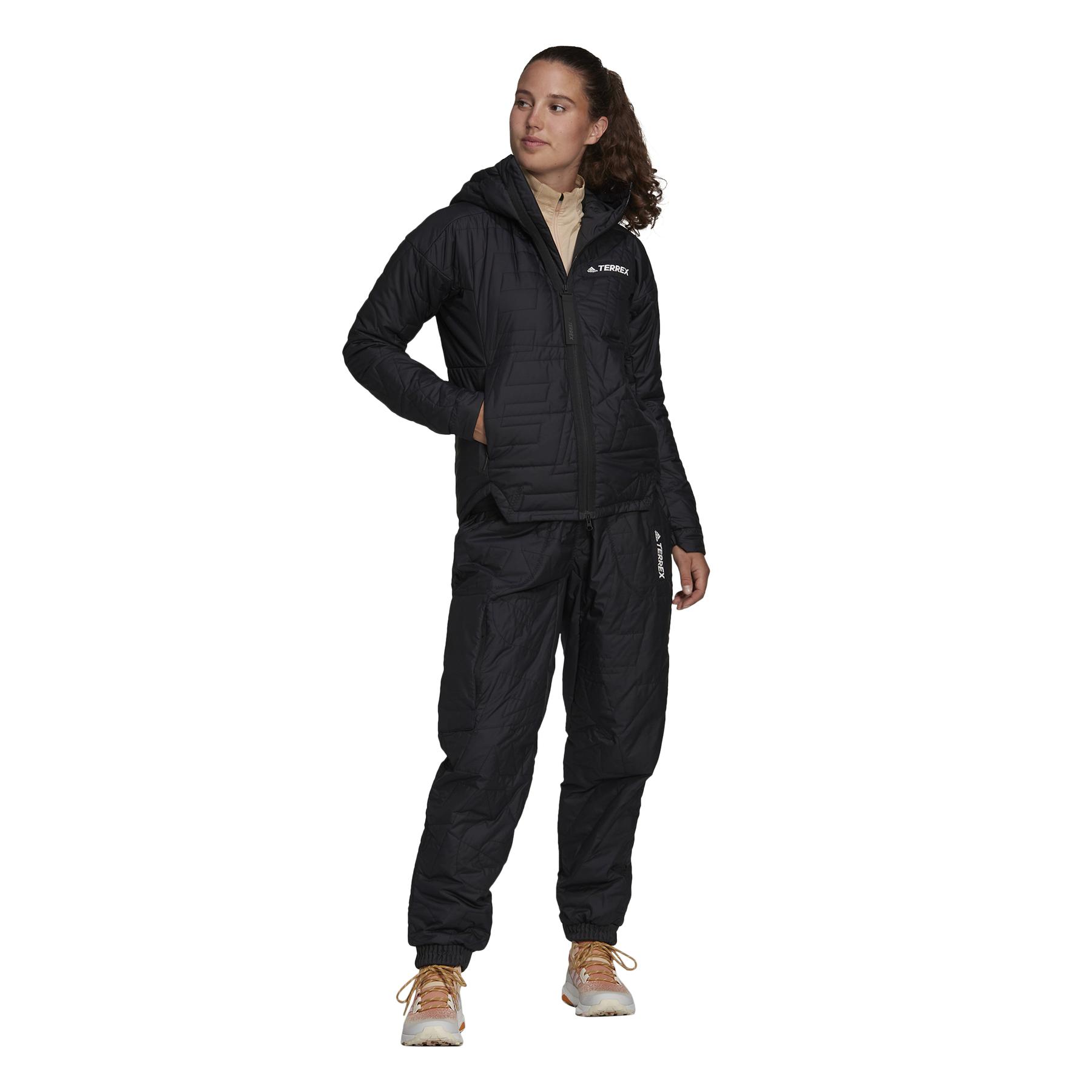product/g/q/gq3678_app_on-model_standard-outfit_white.jpg
