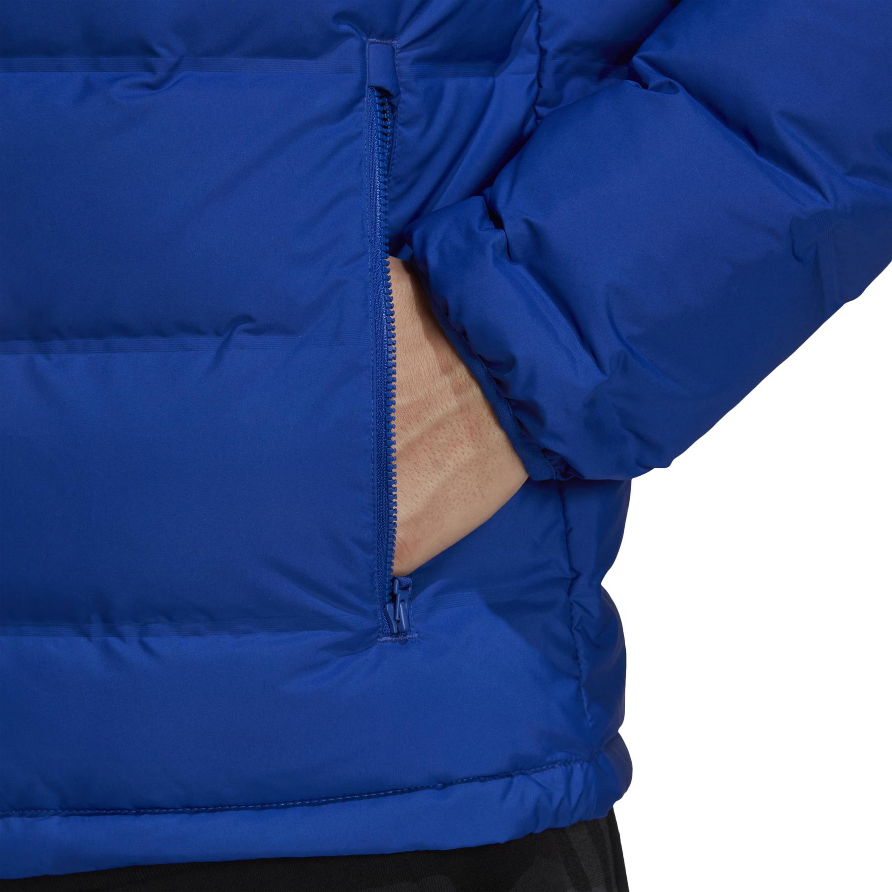 product/g/q/gq7145_app_on-model_detail-1_white.jpg