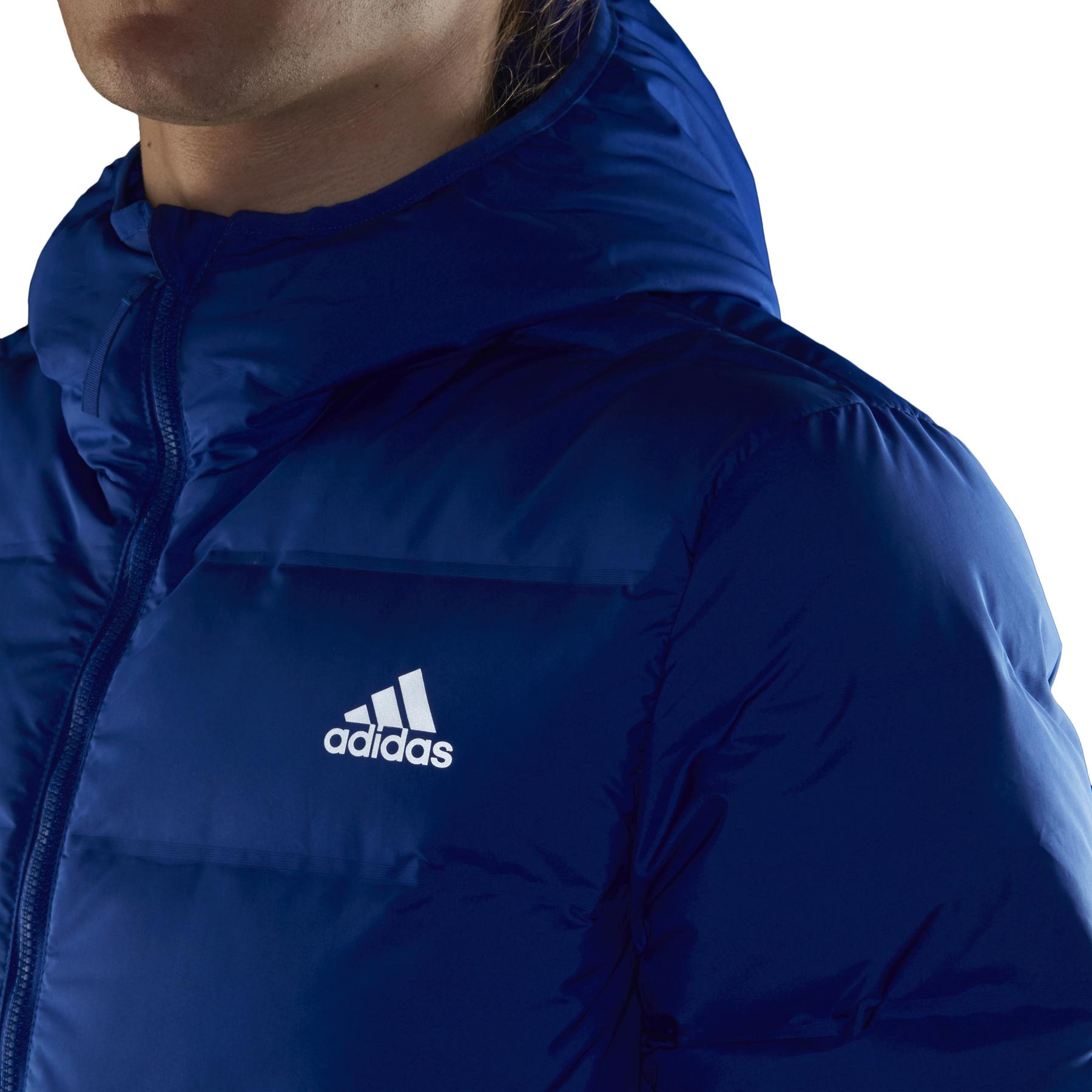 product/g/q/gq7145_app_on-model_detail-2_white.jpg