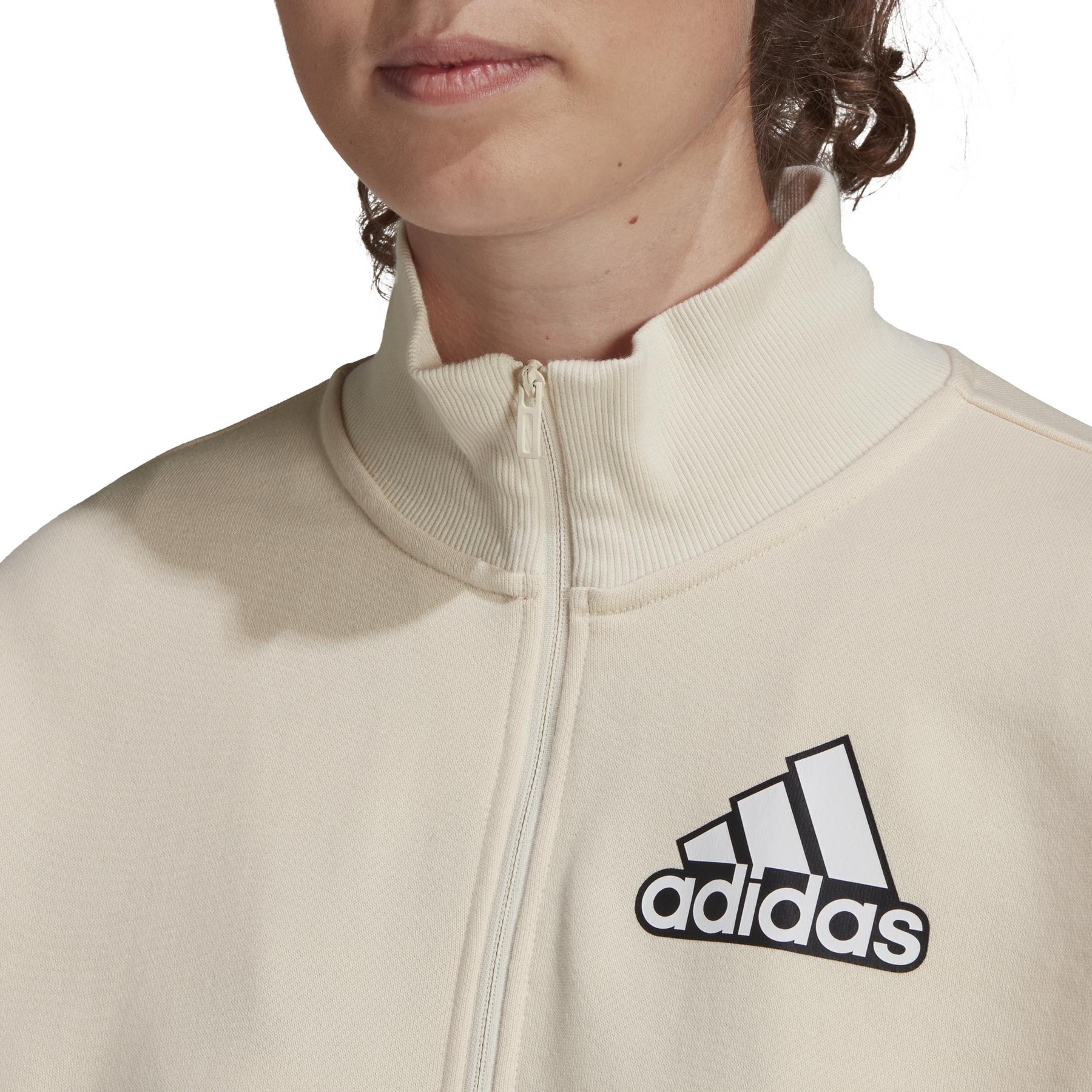 product/h/d/hd1786_app_on-model_detail-1_white.jpg