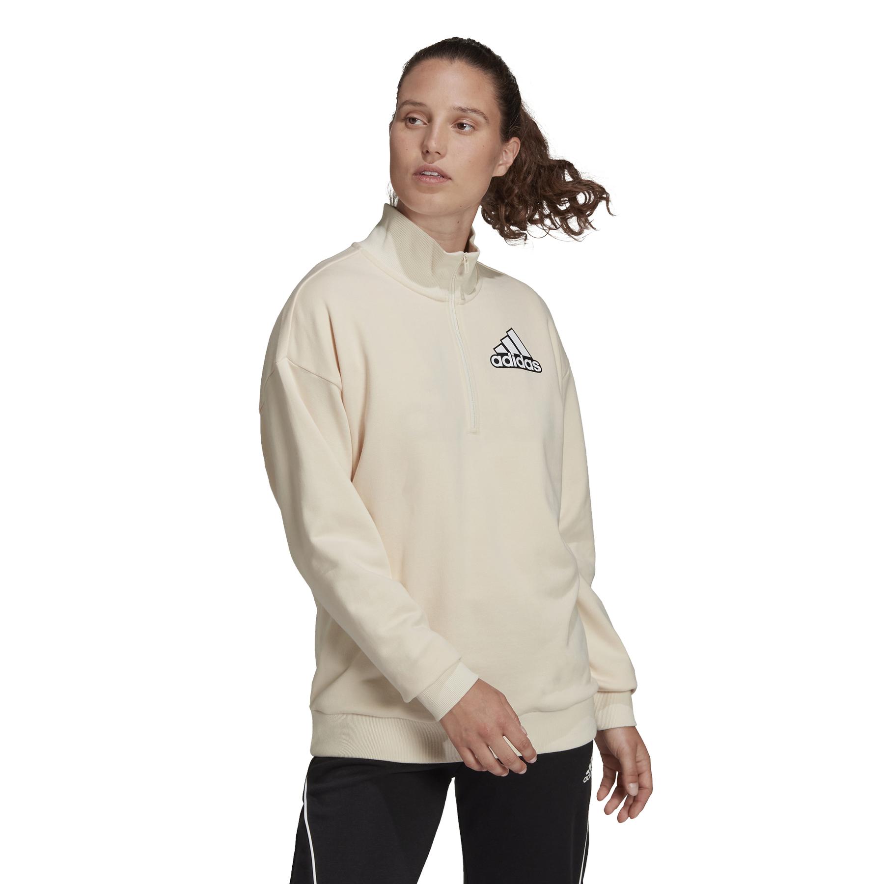 product/h/d/hd1786_app_on-model_standard_white.jpg