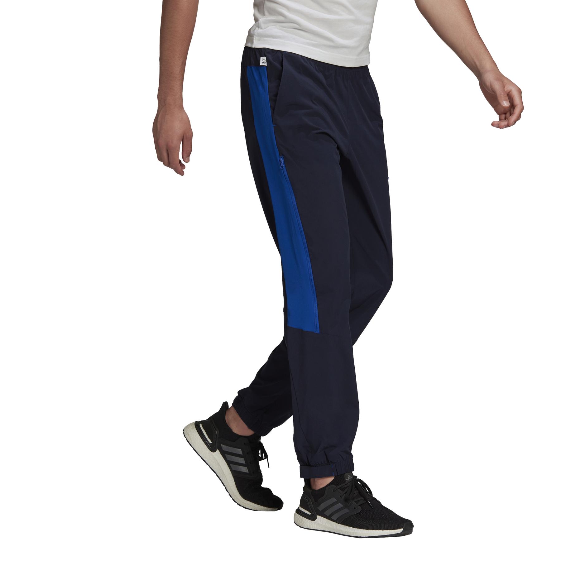 product/h/e/he2248_app_on-model_walking_white.jpg