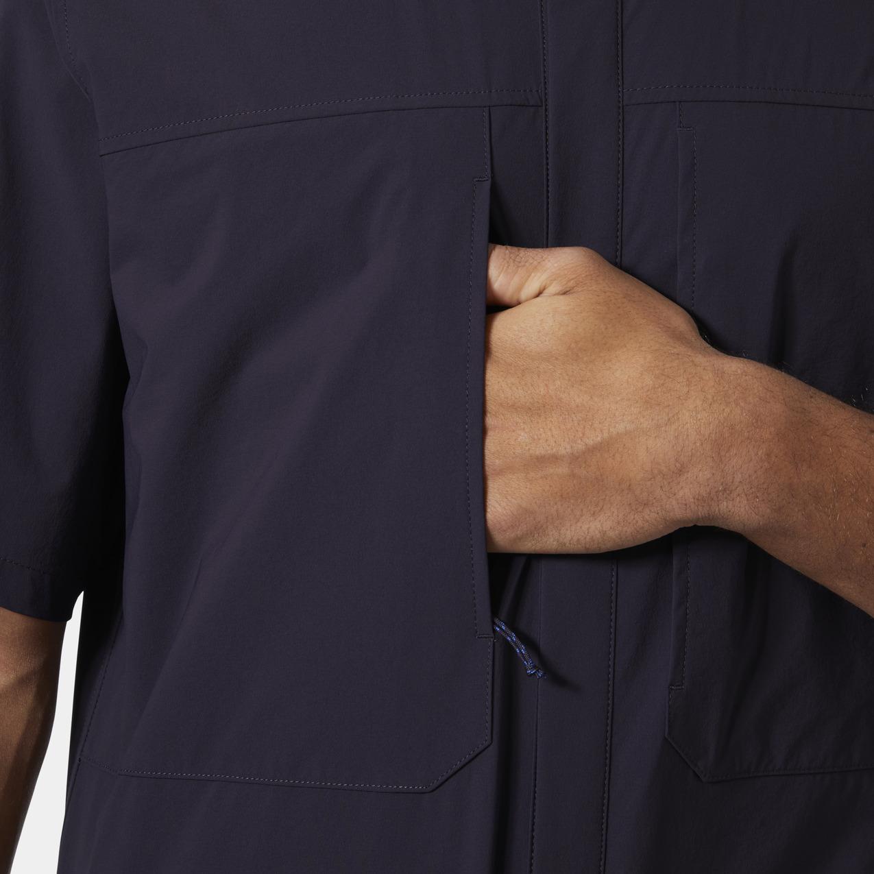 product/h/e/helly-hansen_63478-660_black-grape_1.jpg