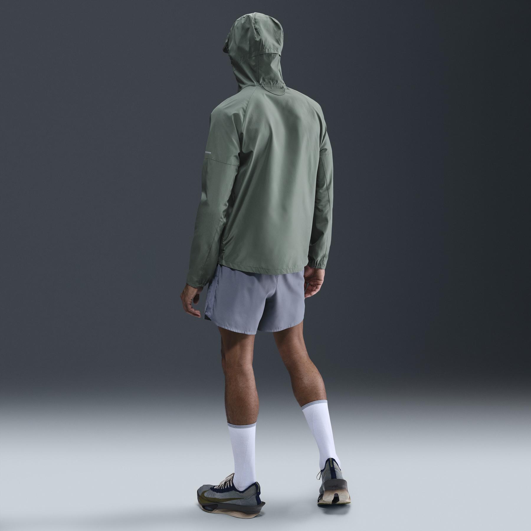 product/n/i/nike_dd4746-364_clay-green-clay-green-reflective-silv_4.jpg