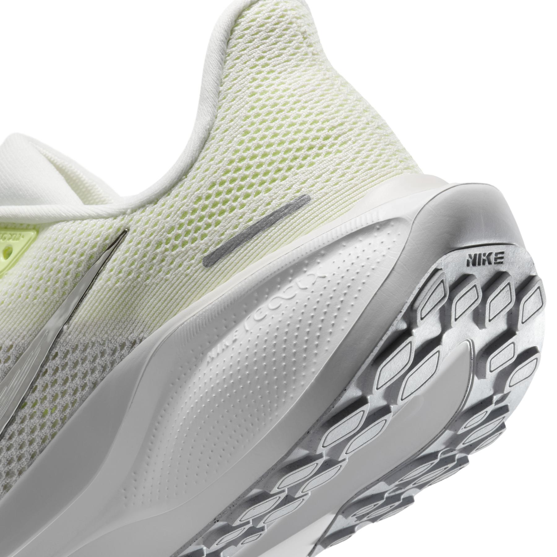 product/n/i/nike_fd2723-114_sail-metallic-silver-photon-dust_10.jpg