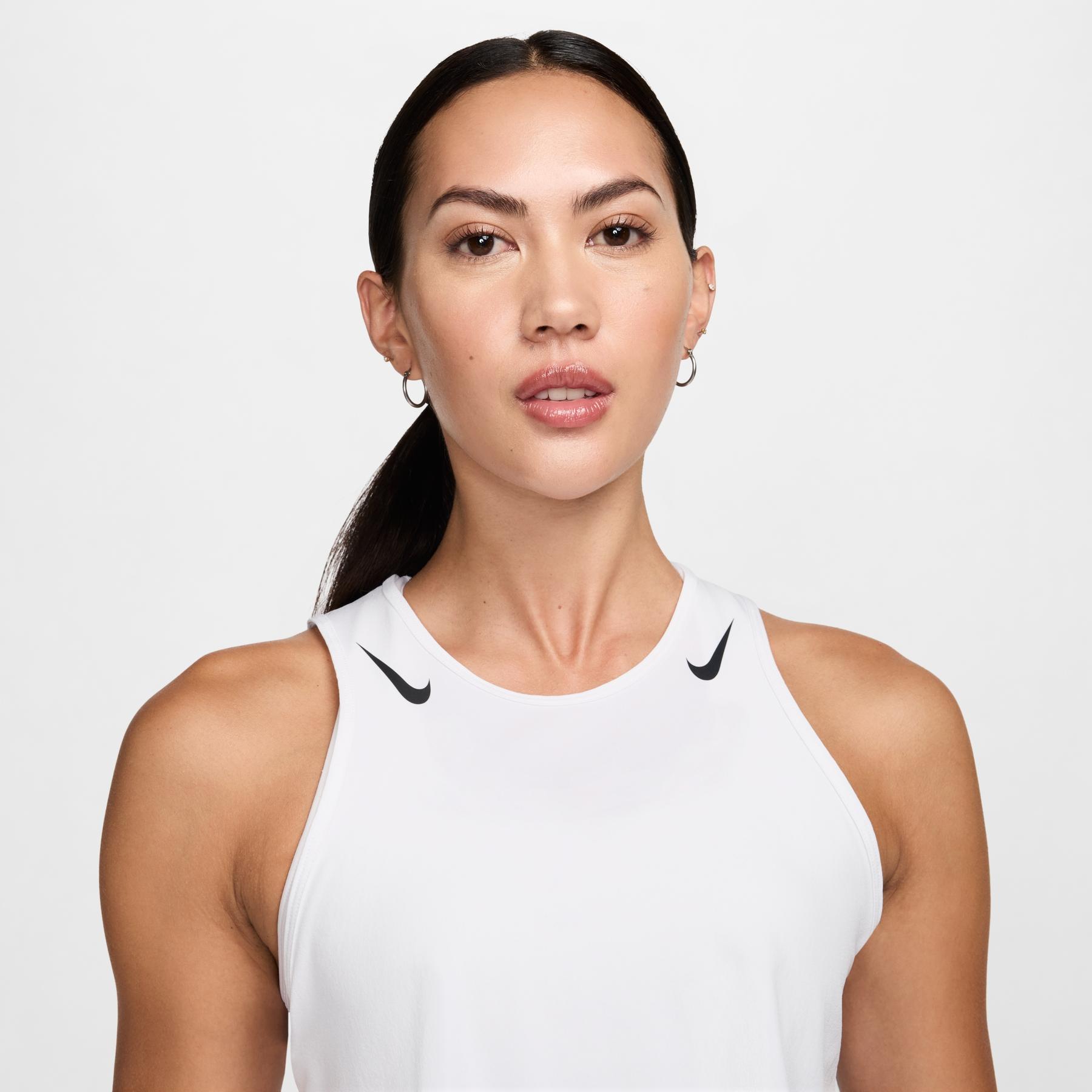 product/n/i/nike_fn2713-100-phsym001.jpg