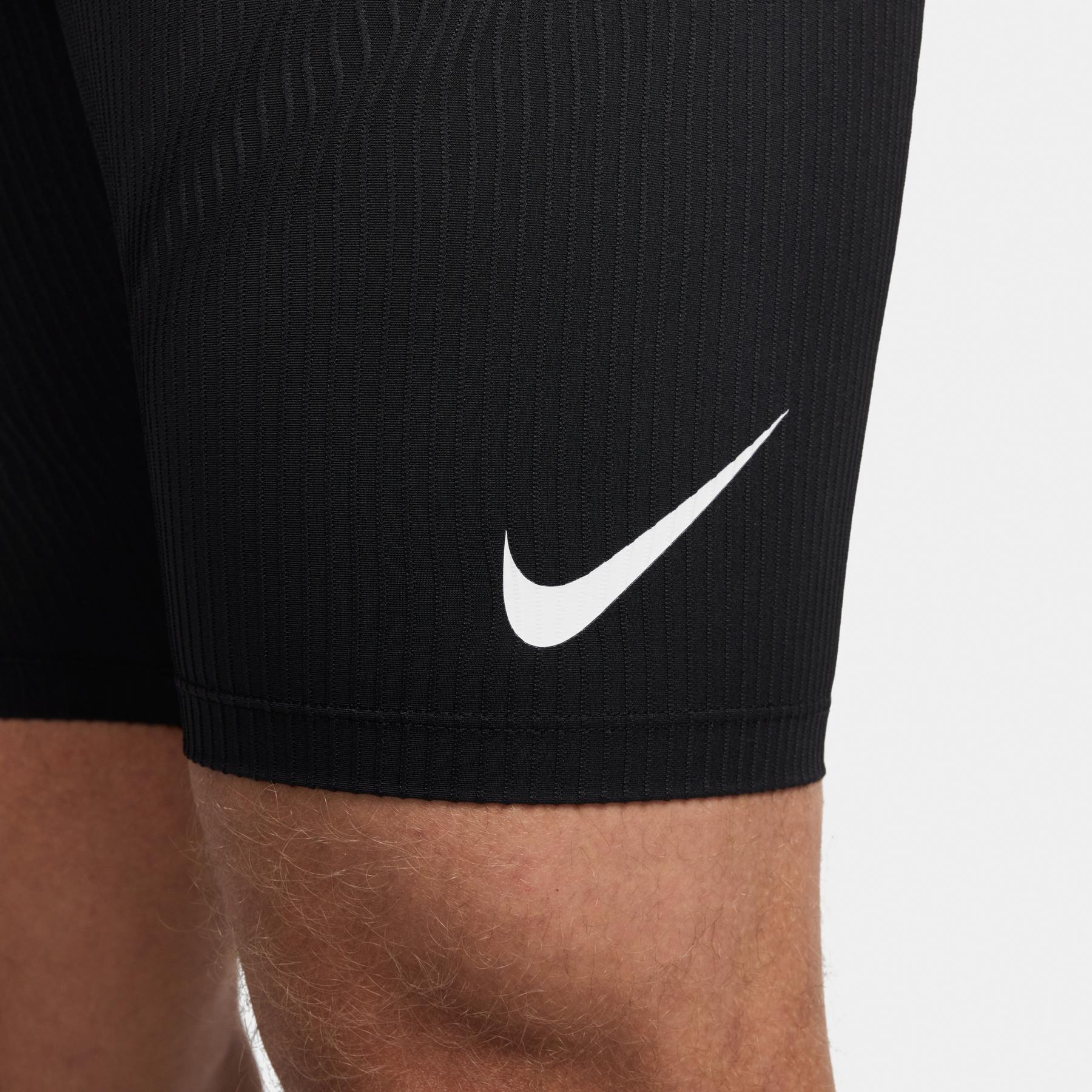 product/n/i/nike_fn3369-011-phsym004.jpg