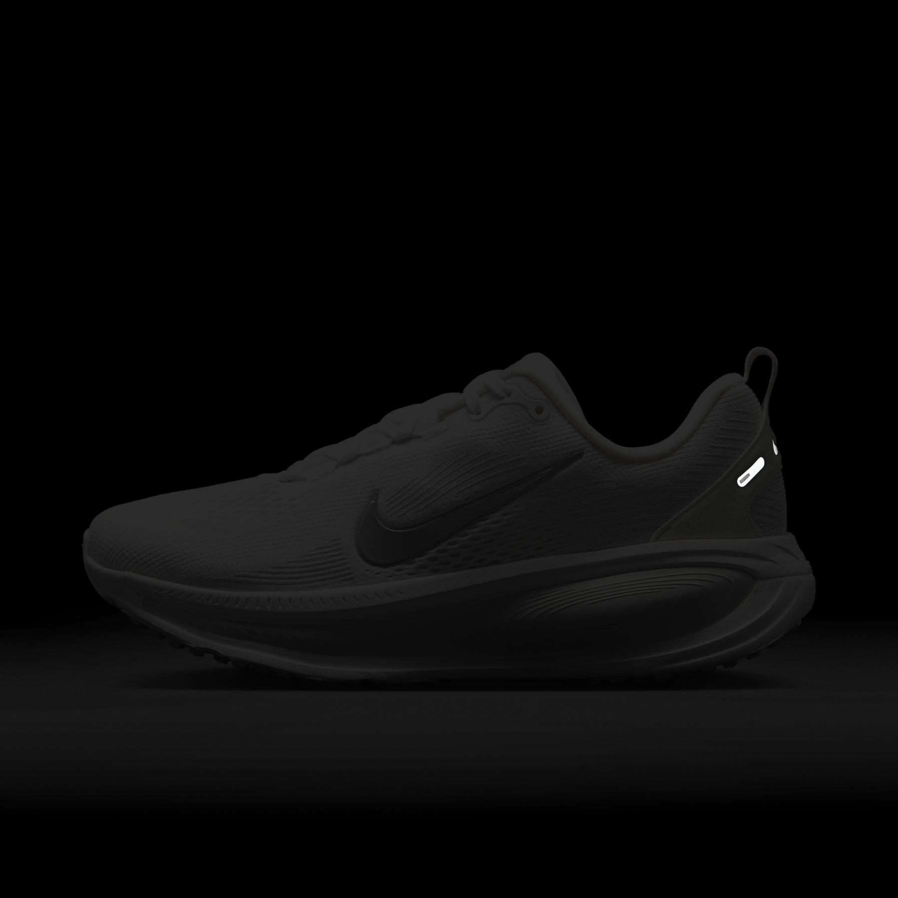 product/n/i/nike_hm6804-104_white-metallic-silver-photon-dust_2.jpg