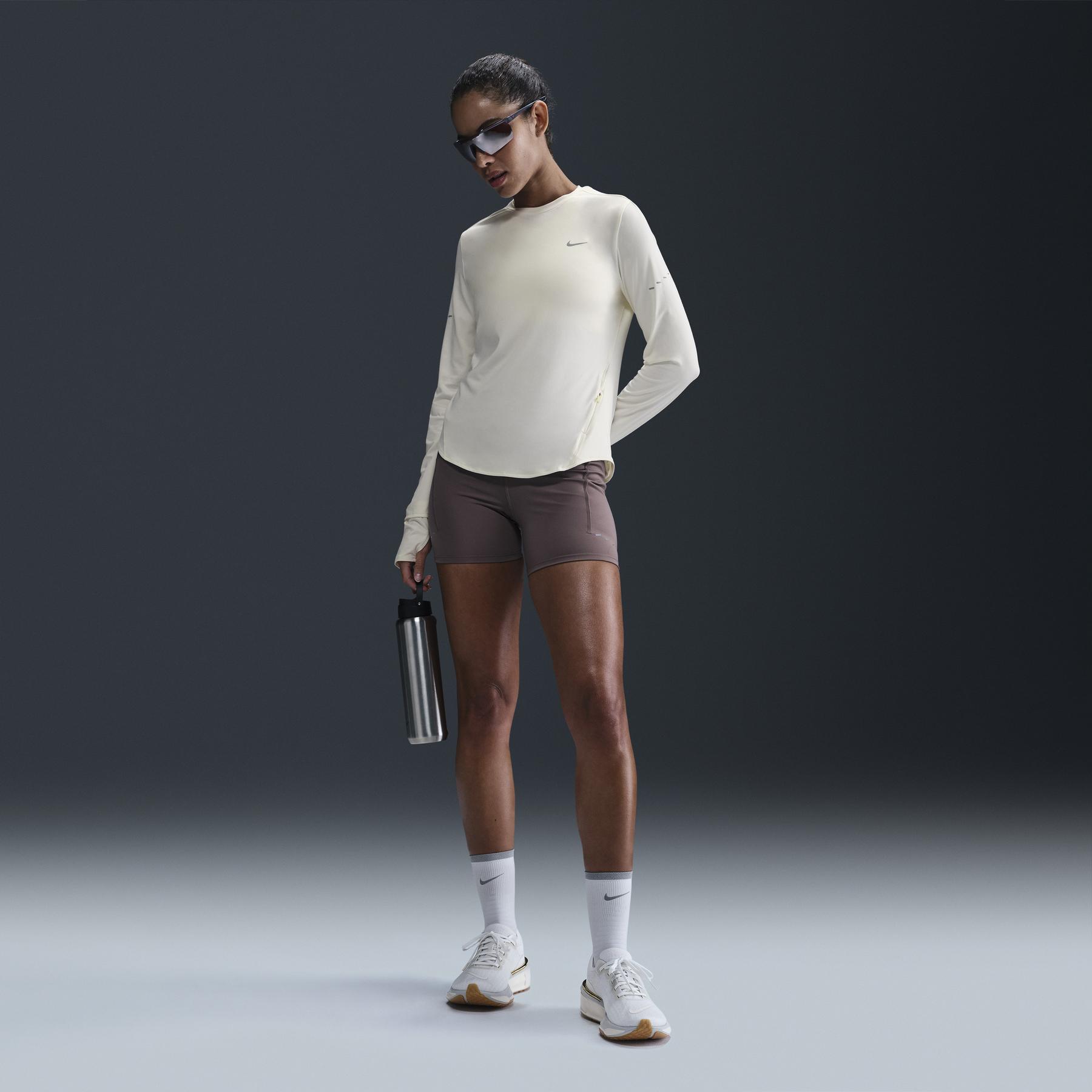 product/n/i/nike_hq0503-133_sail_4.jpg