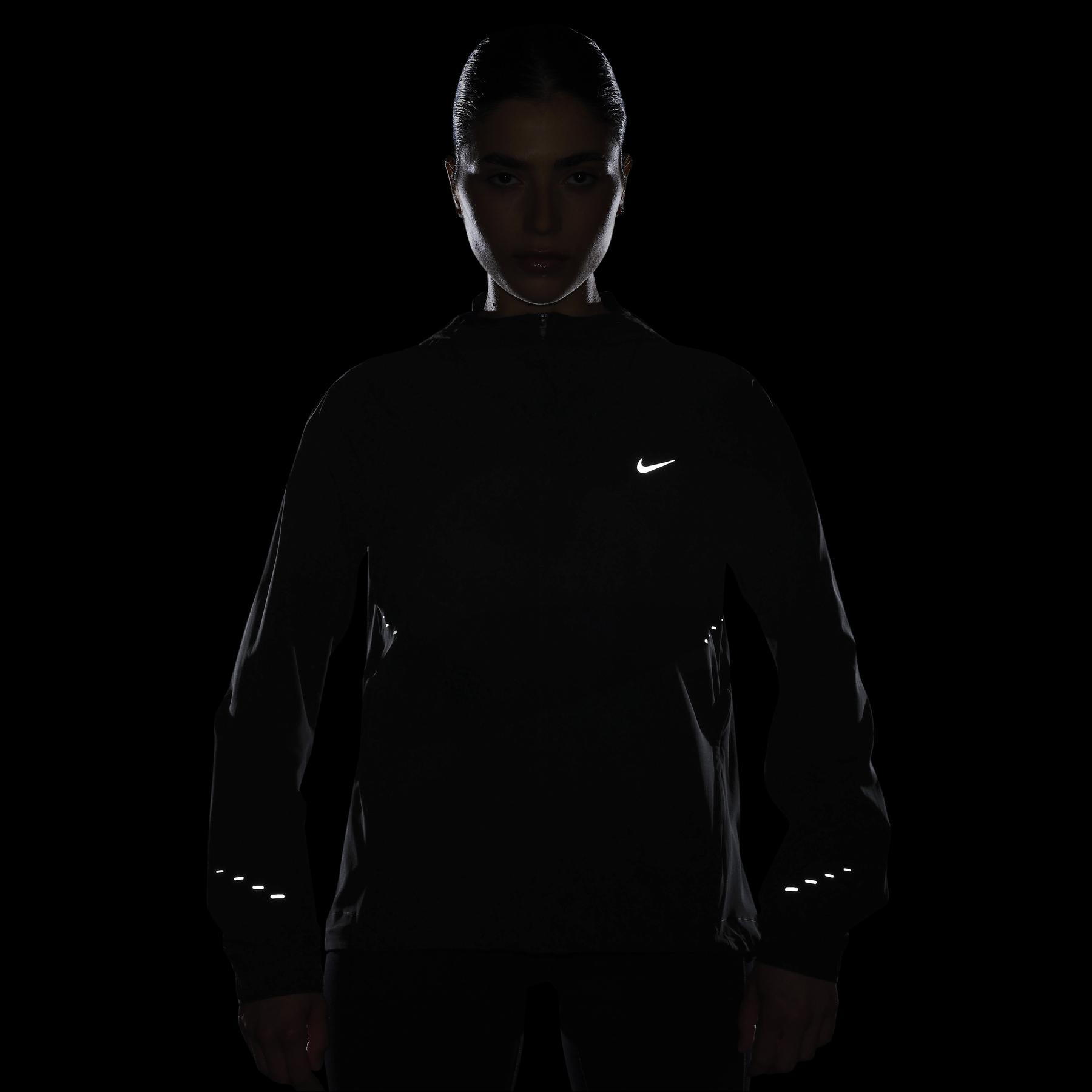 product/n/i/nike_hq0650-010_noir_1.jpg