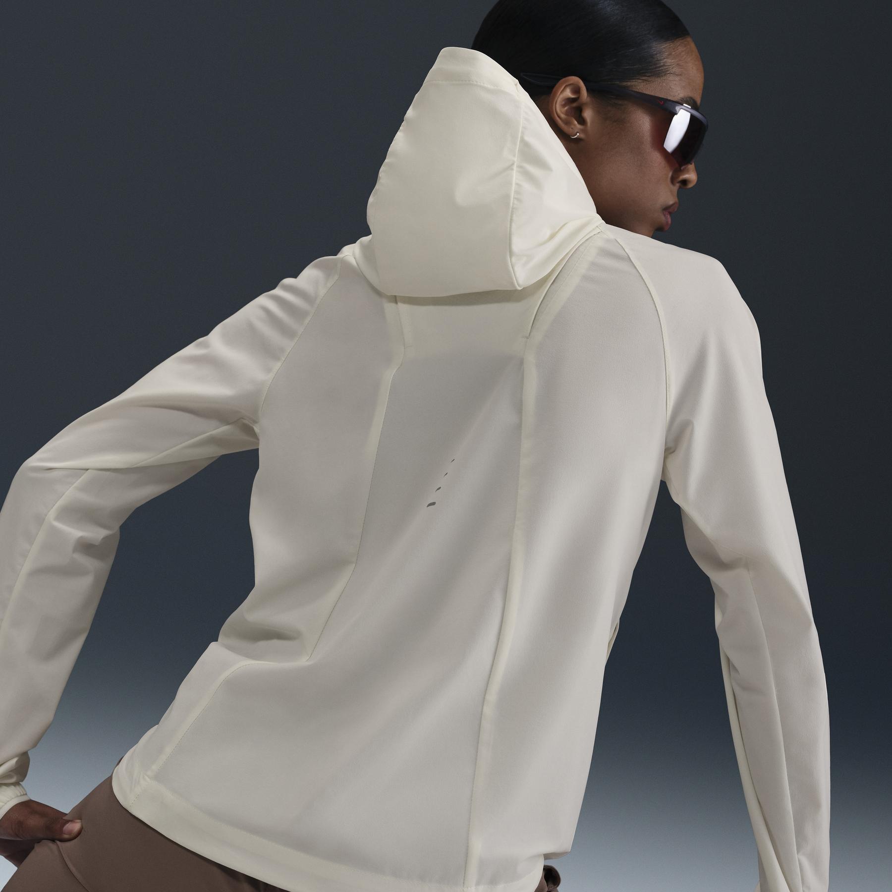 product/n/i/nike_hq0650-133_sail_9.jpg