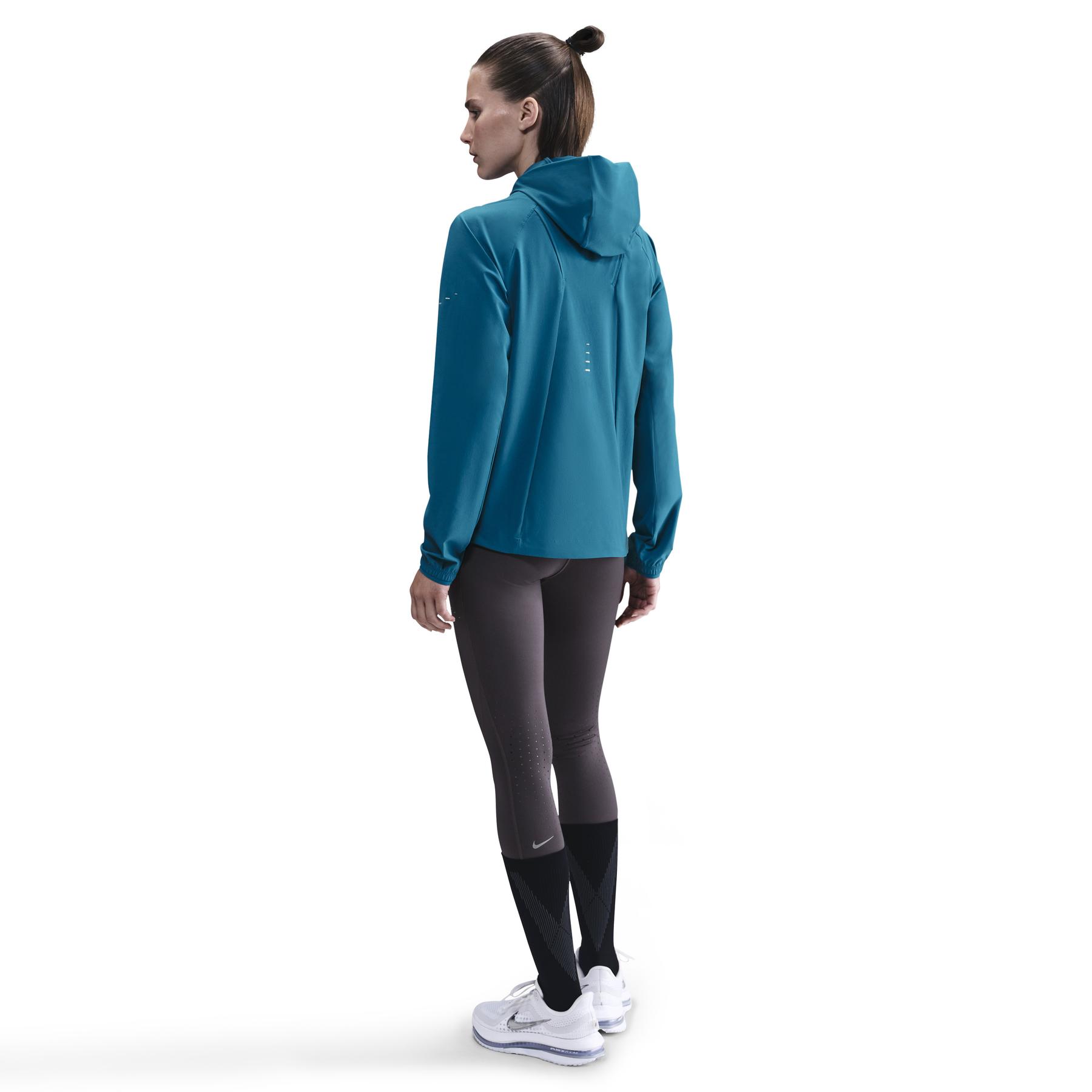 product/n/i/nike_hq0650-301_green-abyss-reflective-silv_2.jpg