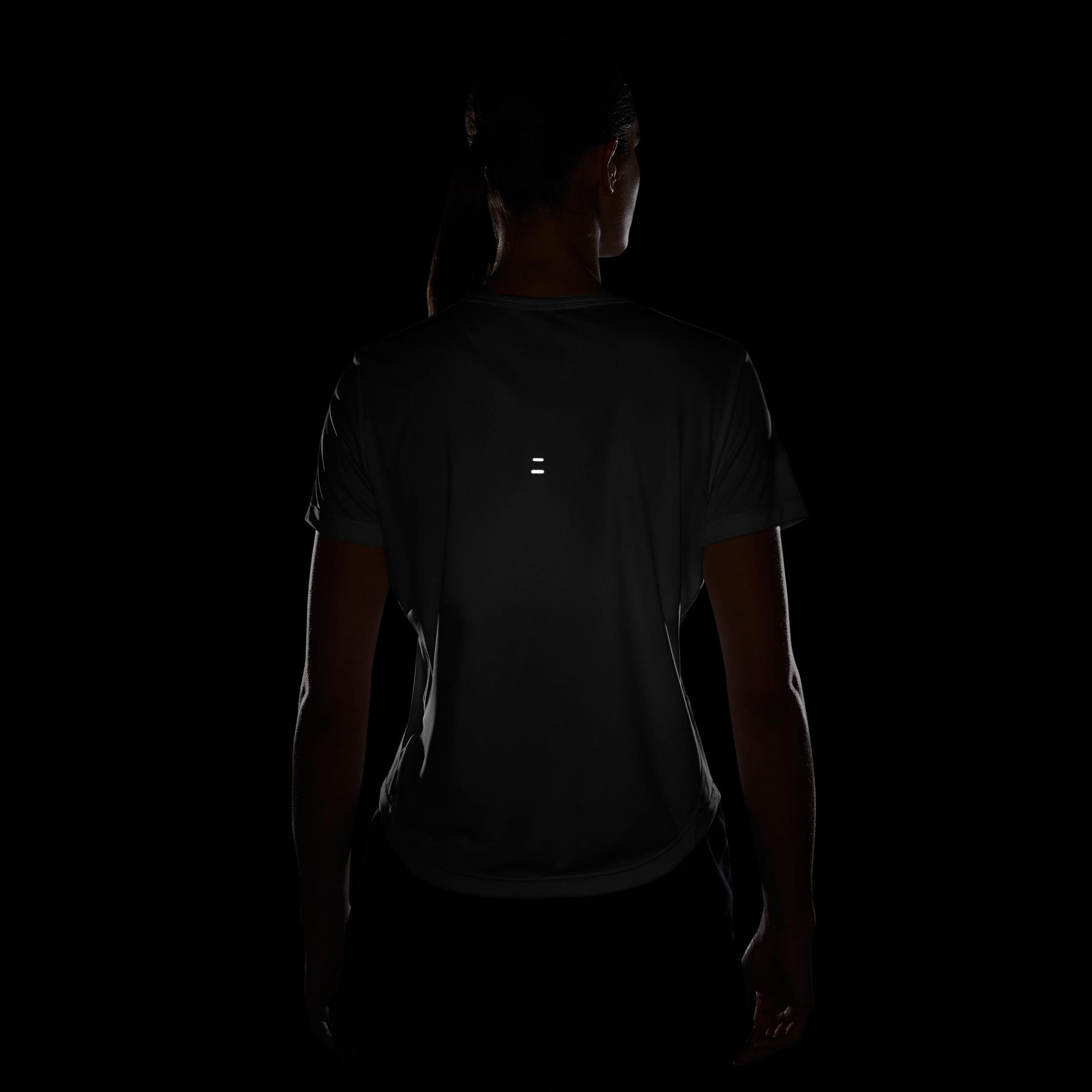 product/n/i/nike_hv2772-100-phsym200.jpg
