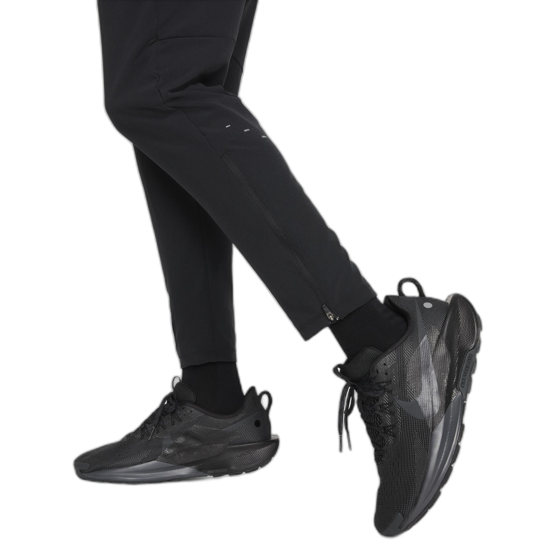 product/n/i/nike_hv4544-010_noir_2.jpg