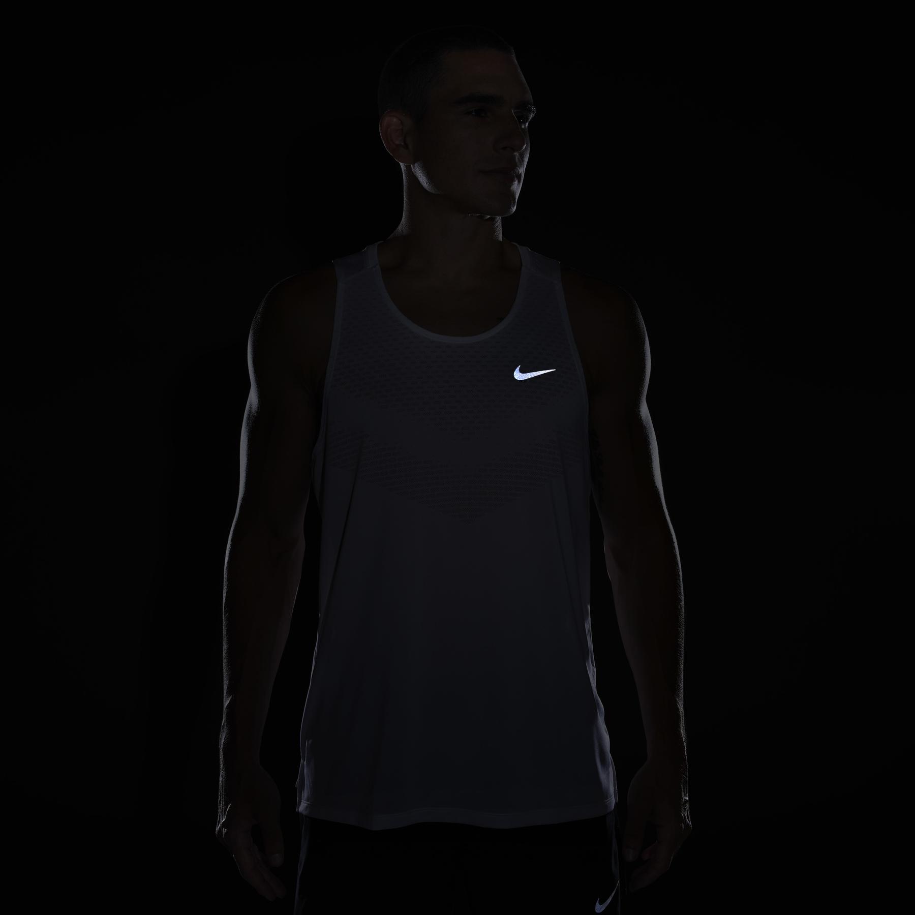 product/n/i/nike_hv5210-100_white-reflective-silv_4.jpg