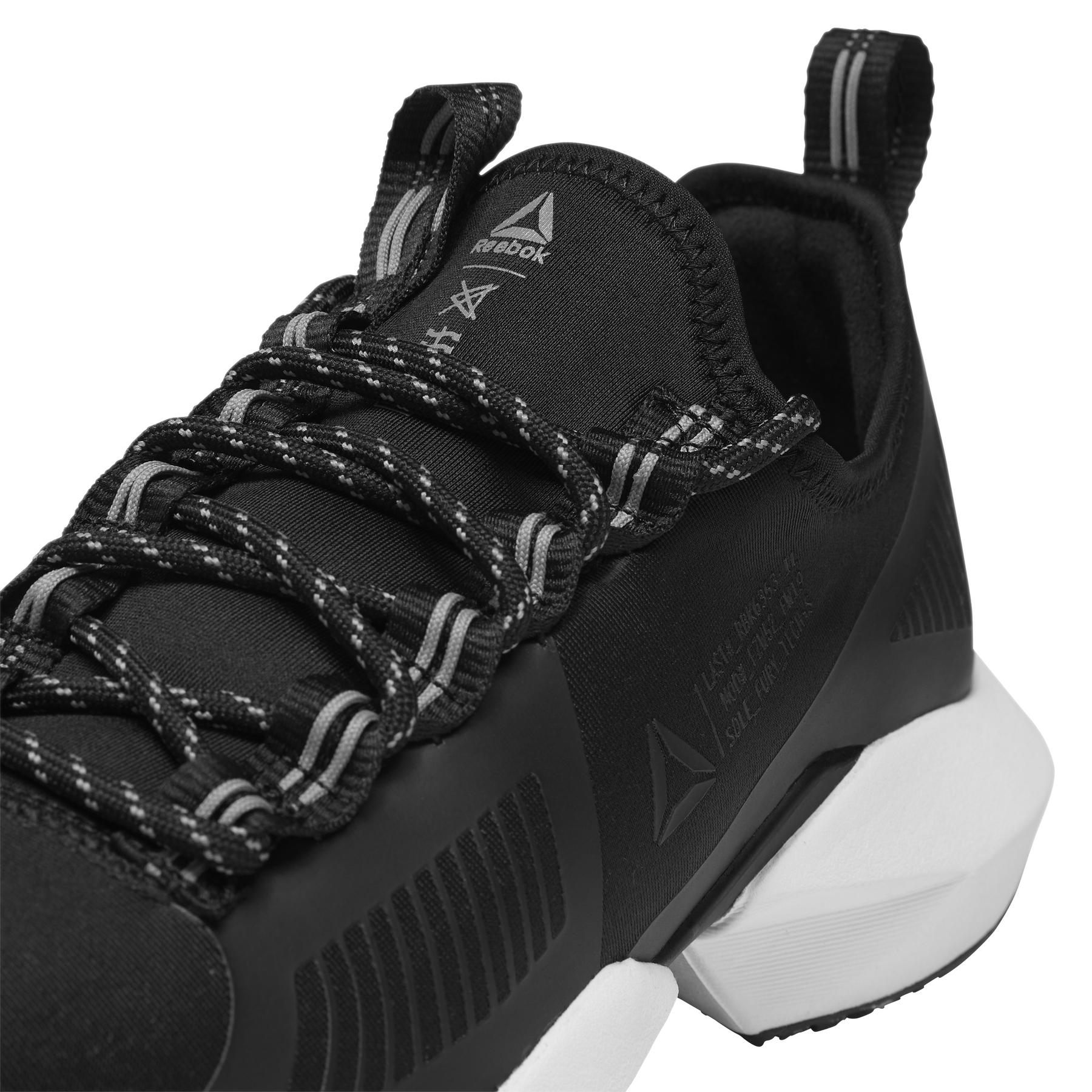 product/r/e/reebok_dv9288_8_footwear_photography_detail_view_2_white_000.jpg