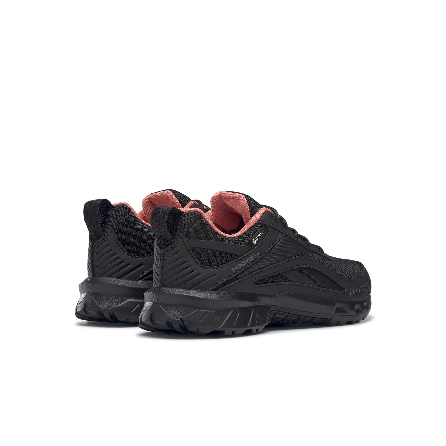product/r/e/reebok_fw9640_6_footwear_photography_back_lateral_top_view_white_000.jpg