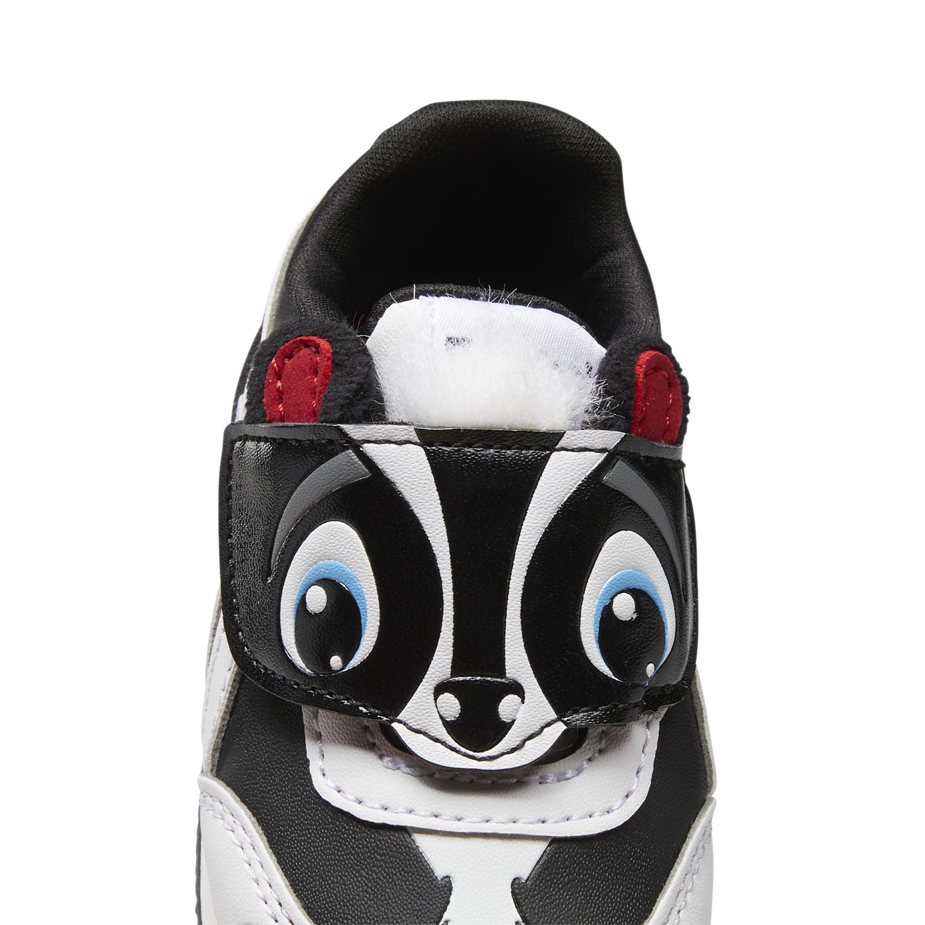 product/r/e/reebok_gw3766_7_footwear_photography_detail_view_1_white_000.jpg
