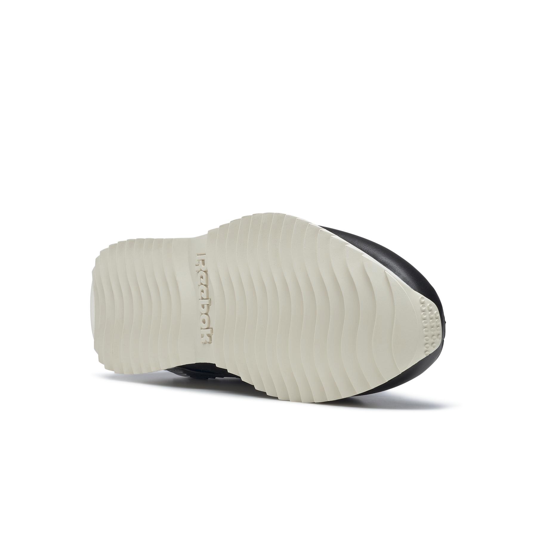 product/r/e/reebok_gz1411_3_footwear_photography_bottom_view_white_000.jpg