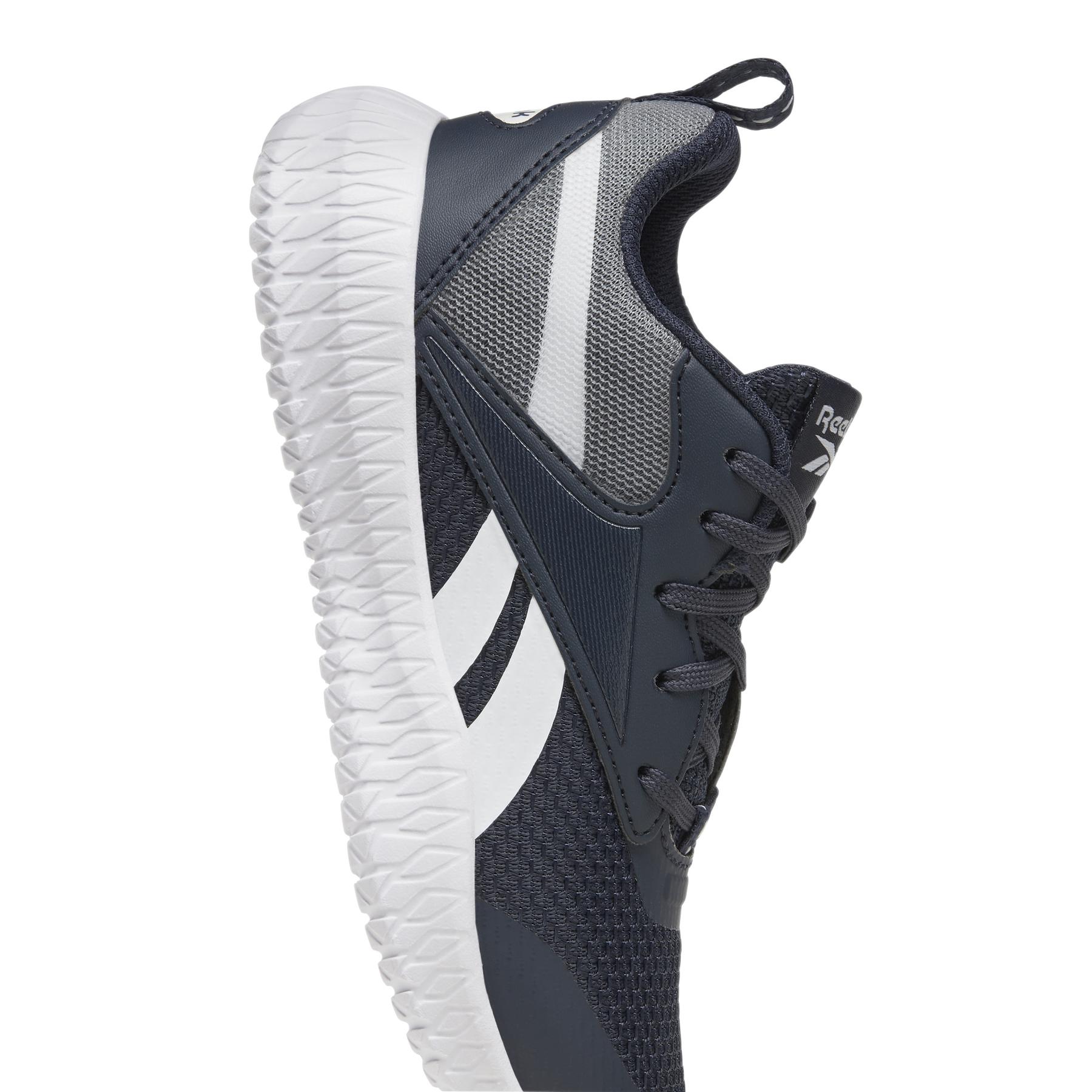 product/r/e/reebok_hp4760_8_footwear_photography_detail_view_2_white_000.jpg