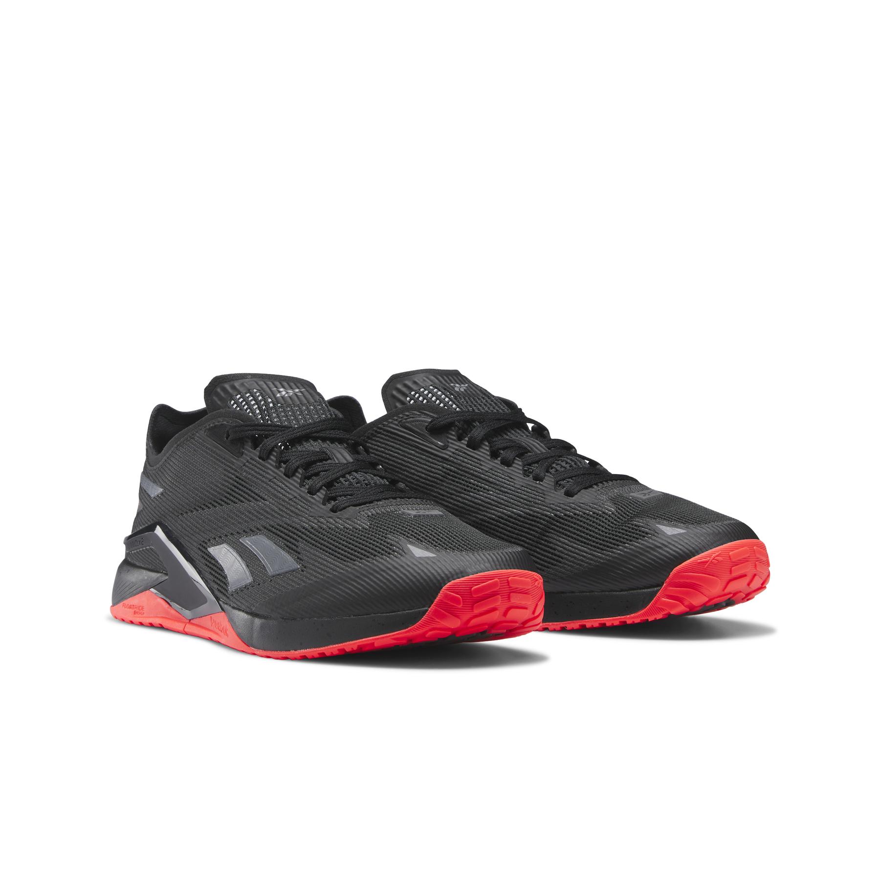 product/r/e/reebok_id6749_5_footwear_photography_front_lateral_top_view_white_000.jpg