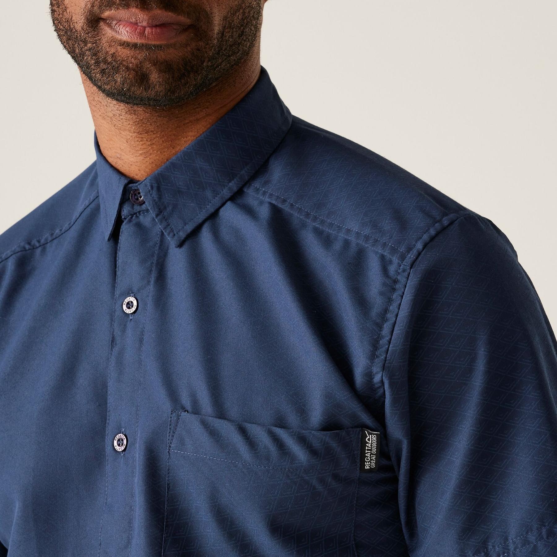 product/r/e/regatta_rms195-91m_navy-triangle-print_6.jpg