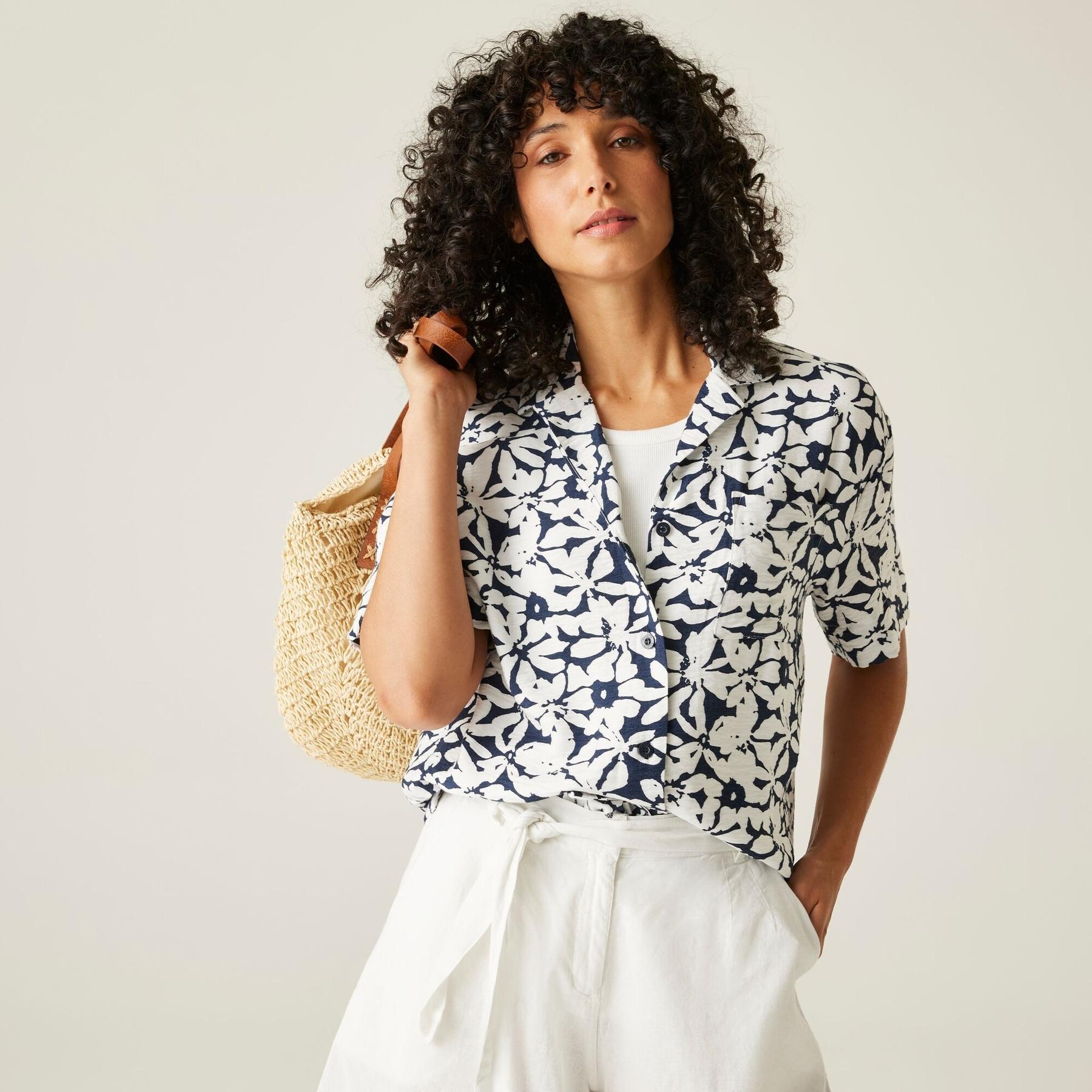 product/r/e/regatta_rws173-4h2_navy-white-large-floral_4.jpg
