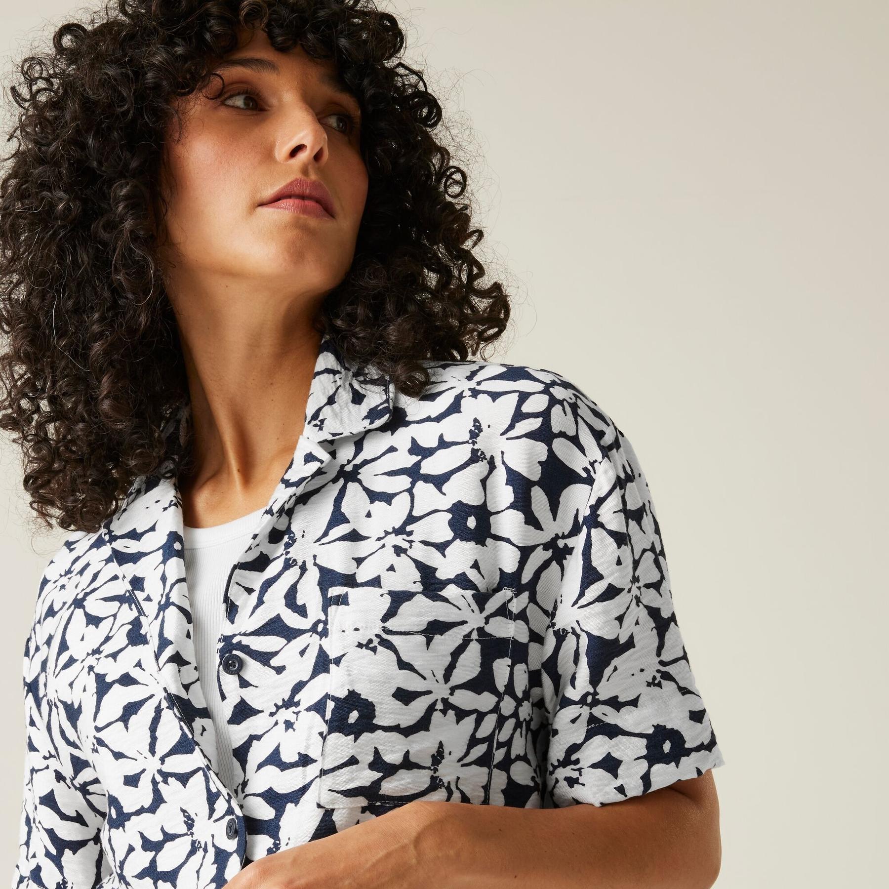 product/r/e/regatta_rws173-4h2_navy-white-large-floral_6.jpg