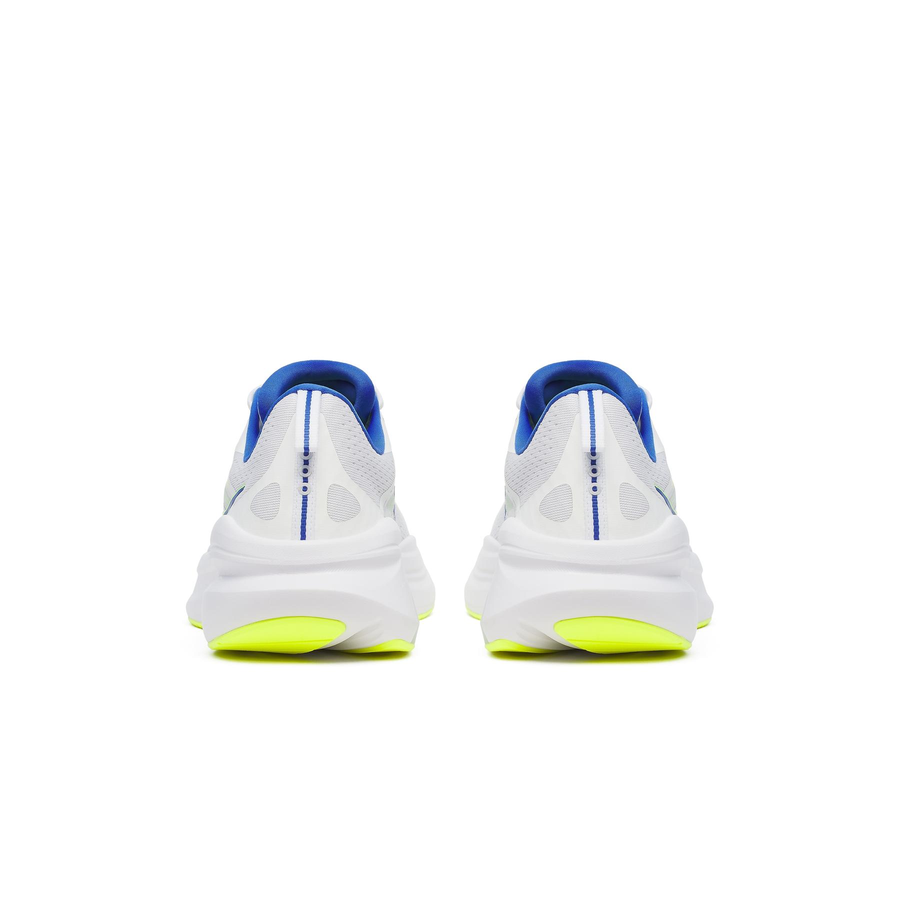 product/s/a/saucony_s20926-285_3-nw091125.jpg