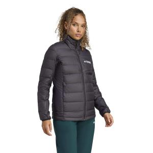 product/2/0/2025_09_adidas_jz9958_4_apparel_on_model_walking_view_white.jpg