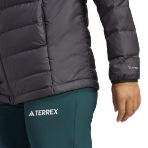 product/2/0/2025_09_adidas_jz9958_5_apparel_on_model_detail_view_1_white.jpg