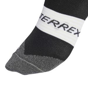 product/2/0/2025_adidas_jd6028_3_hardware_photography_detail_view_1_white.jpg