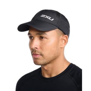 uq5685f-blk-blk-casquette-2xu-run-black-black-tu