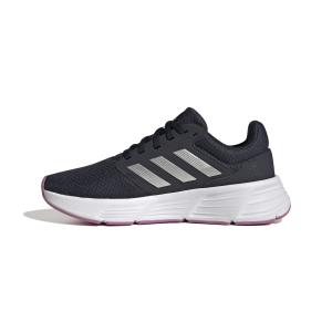 product/a/d/adidas_gw4137_5_footwear_photography_side_medial_center_view_white_000.jpg