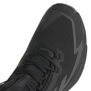 product/a/d/adidas_hq8383_10_footwear_photography_detail_view_3_white.jpg