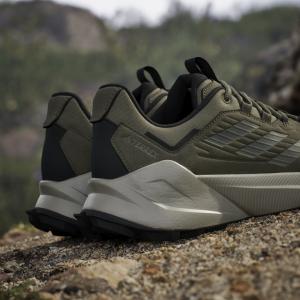 product/a/d/adidas_id0887_21_footwear_photography_heromrktng_view_10-nw091625.jpg